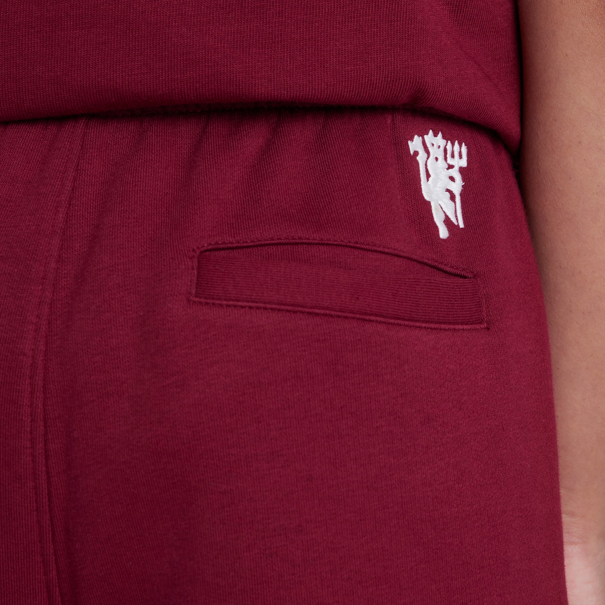 Manchester United Kids MUFC Joggers Burgundy Red Detail [6-6]