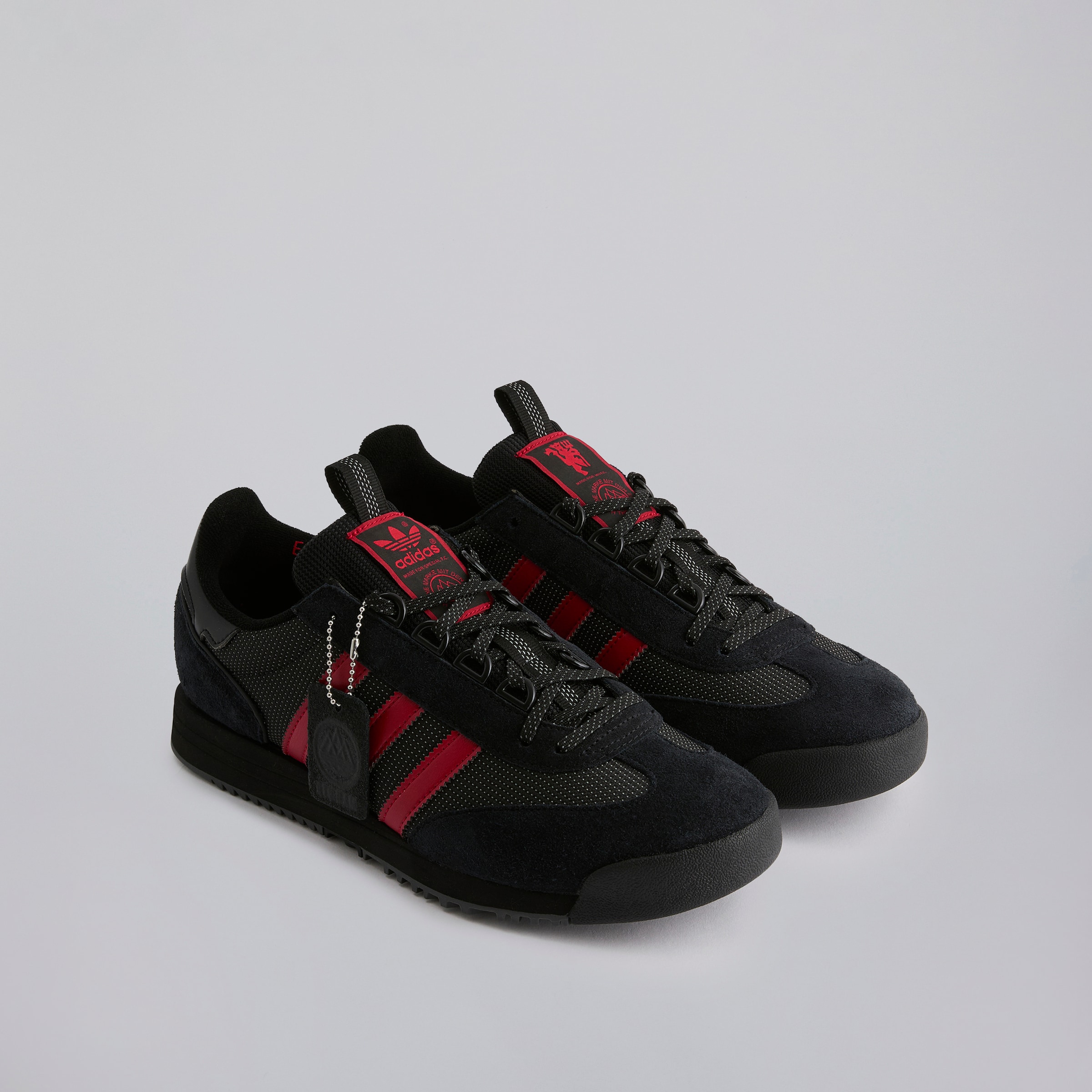 Manchester United x adidas SPZL FC SL83 Trainers Black Black Detail [2-5]