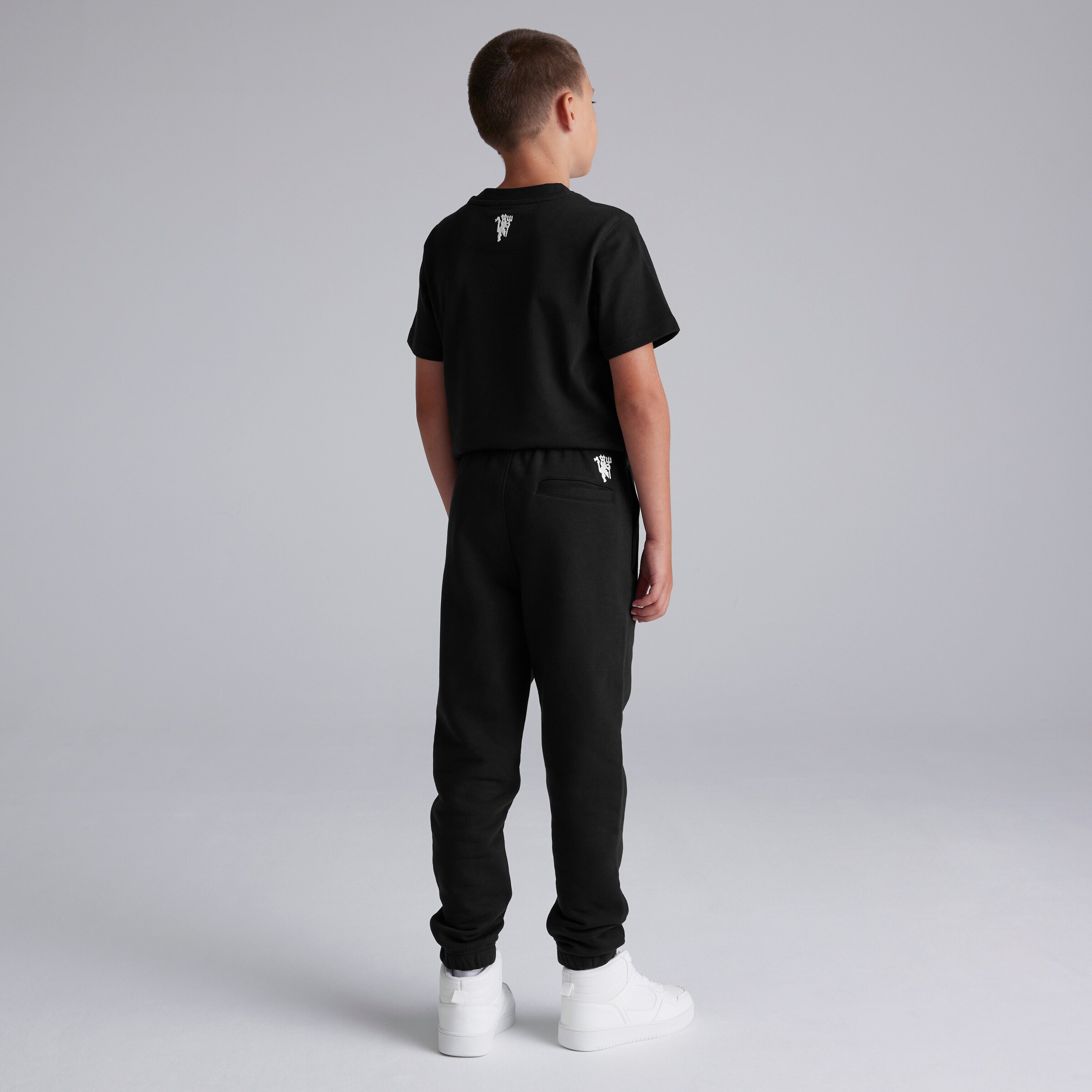 Manchester United Kids MUFC Joggers Black Black Detail [2-5]