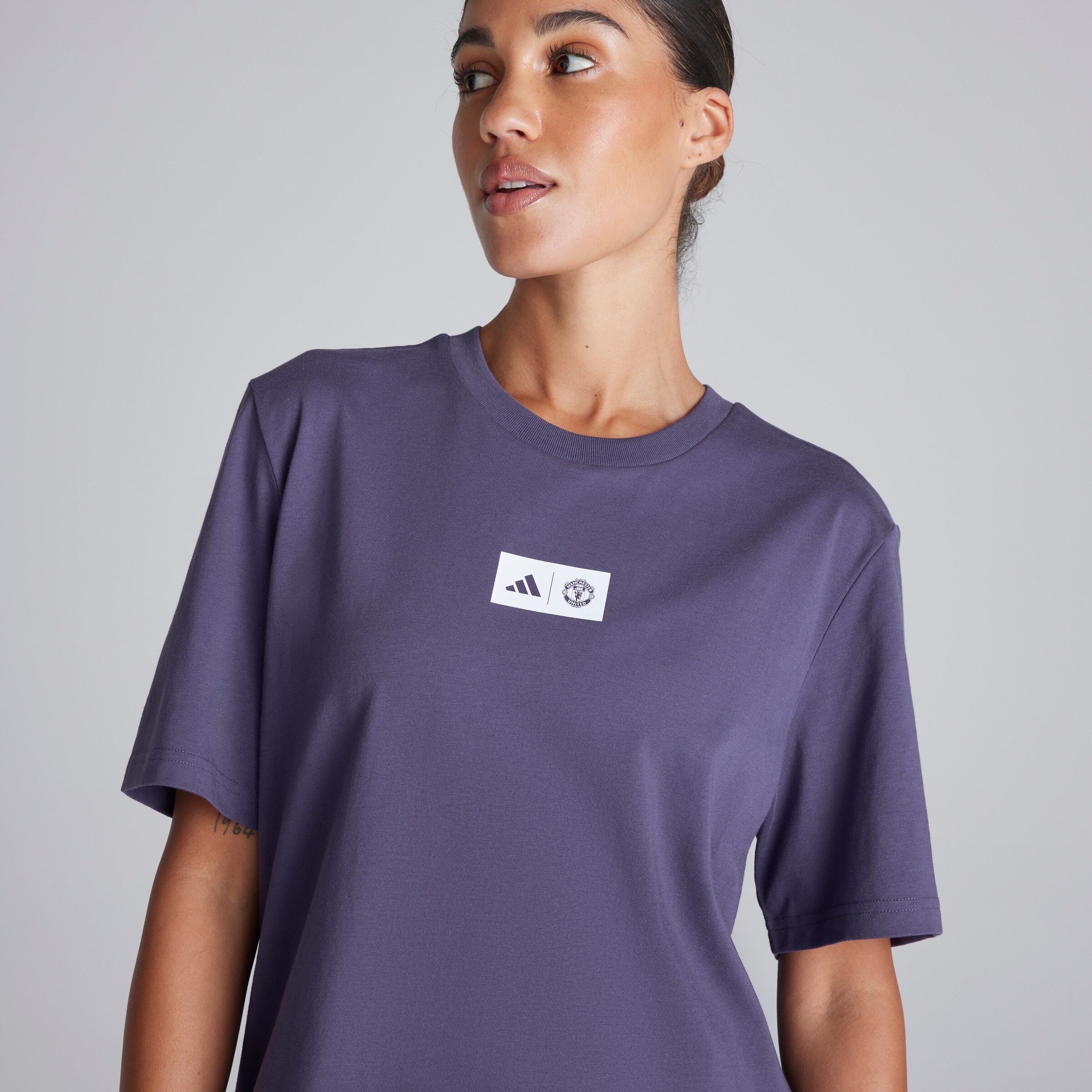 Manchester United Seasonal Graphic T-Shirt Purple Violet Détail [7-8]