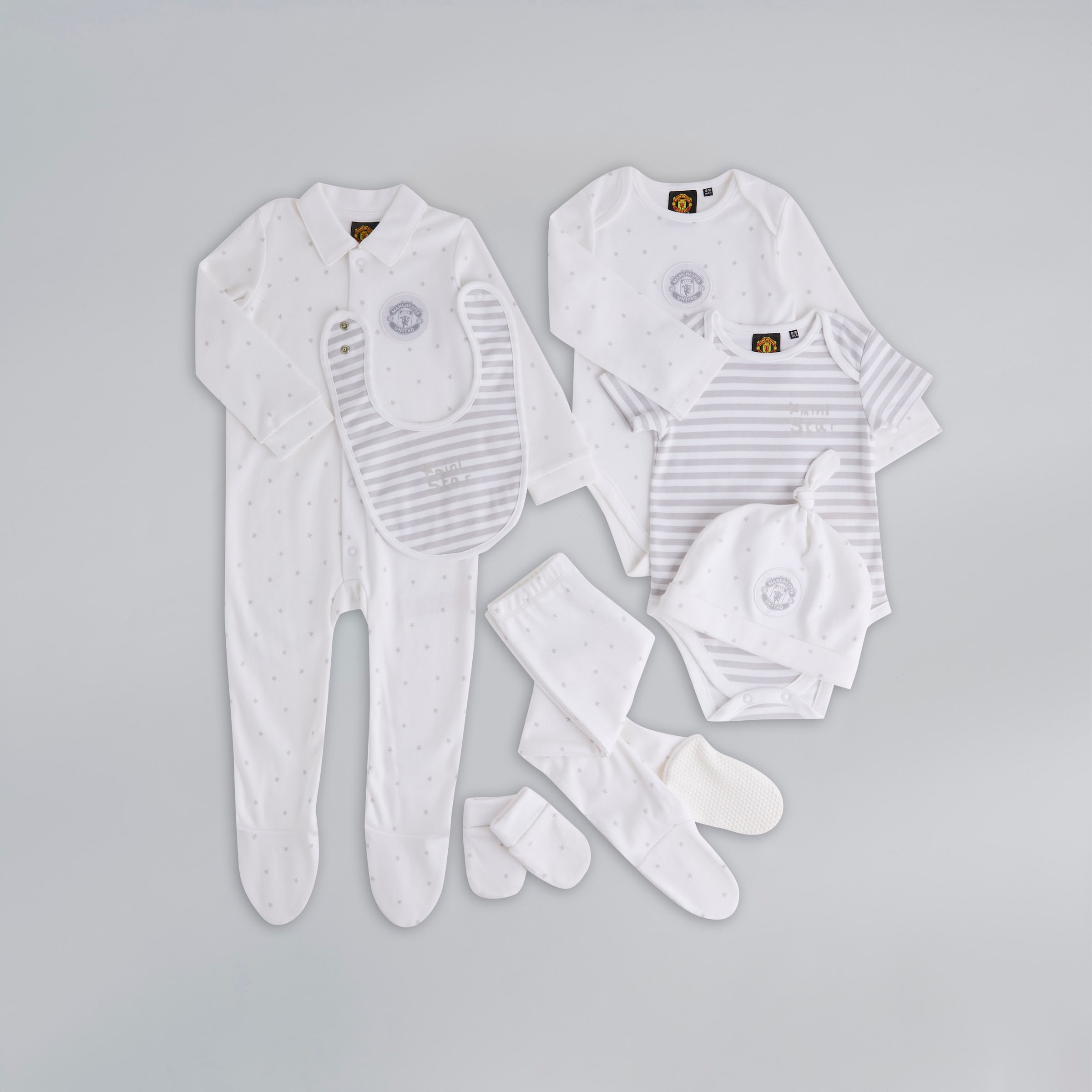 Manchester United Baby Sleepsuit, Bodysuits, Bib, Pants, Gloves & Hat Gift Box White White