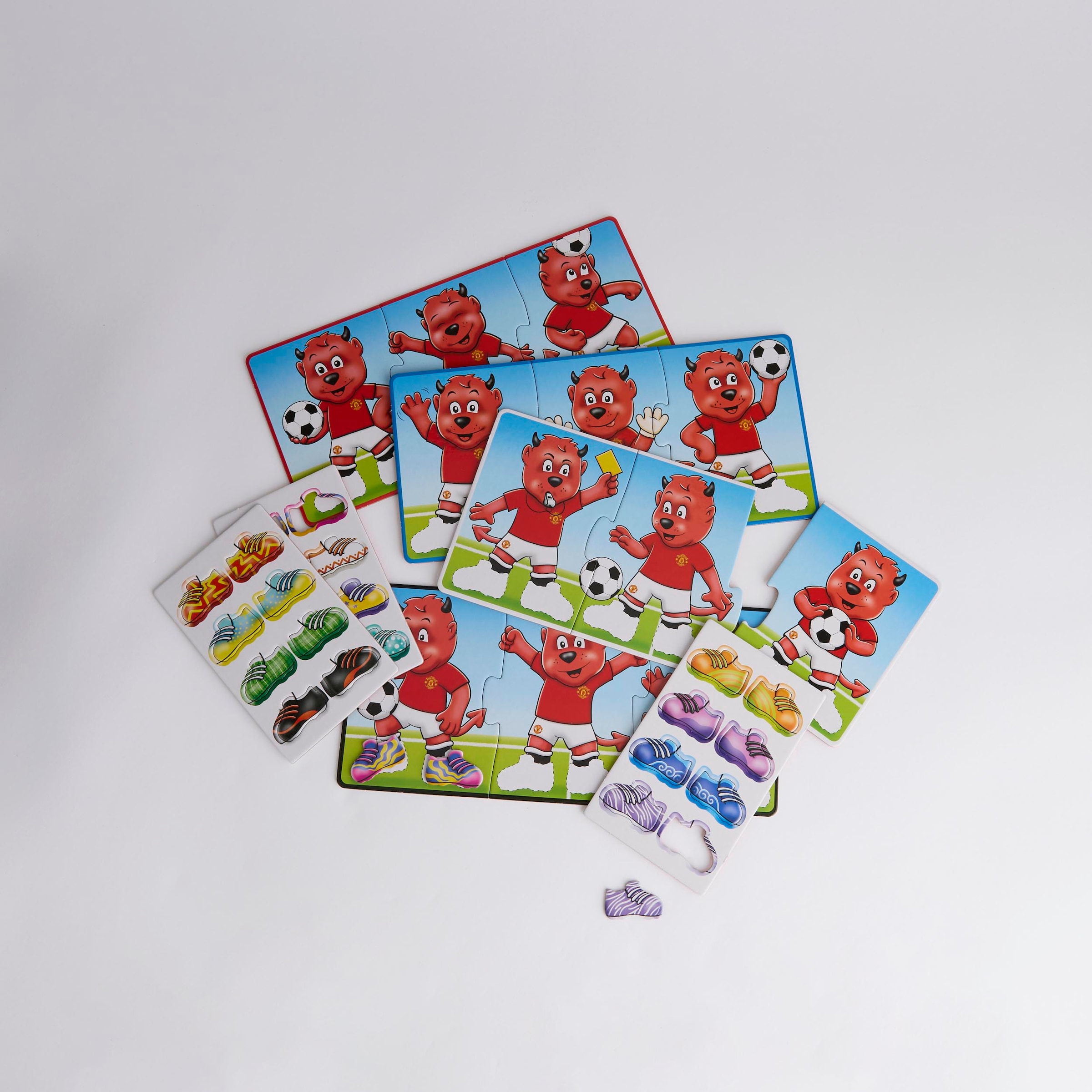 Manchester United Fred the Red Boot Matching Game Detail [2-4]