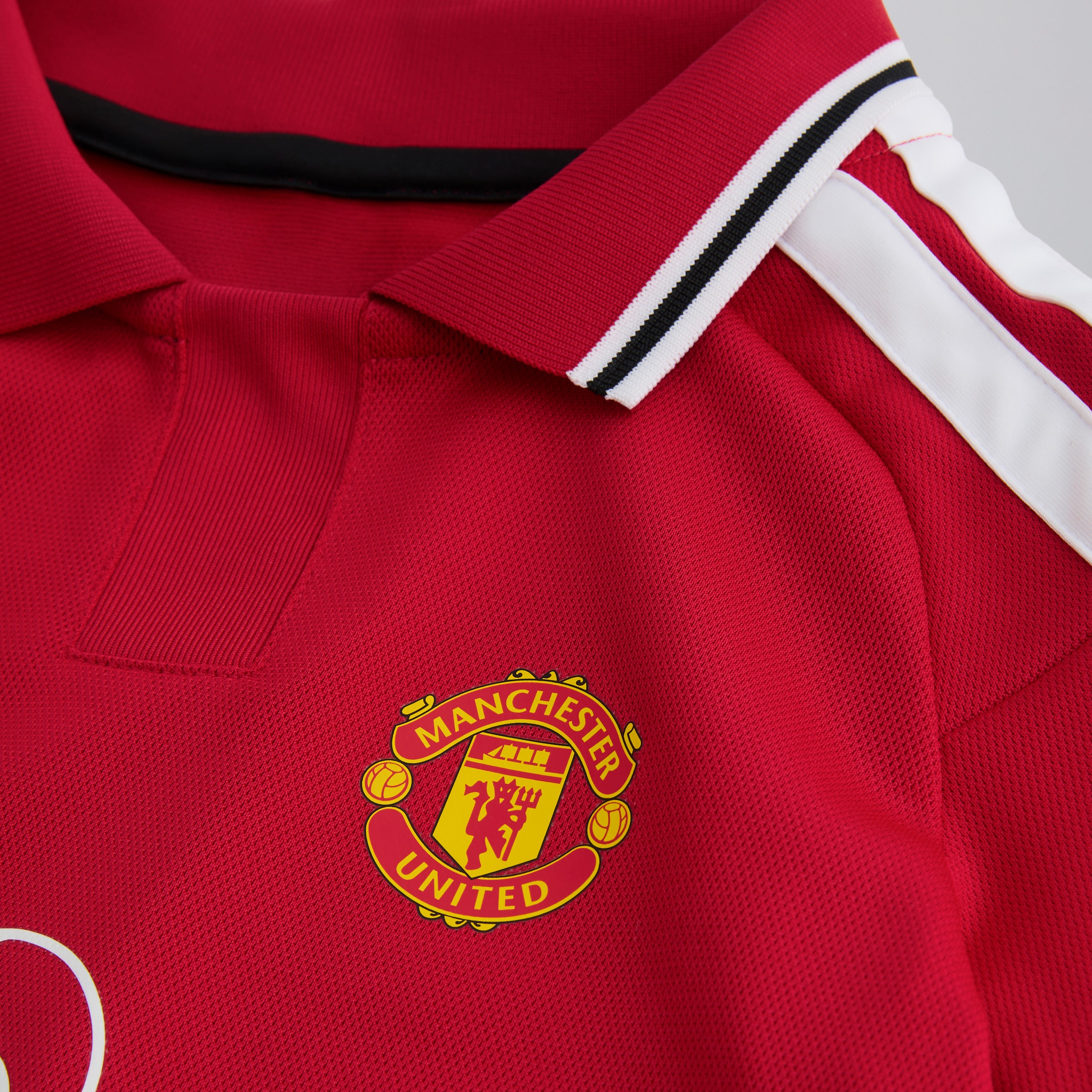 Manchester United Kids 26/27 Home Mini Kit Rouge Détail [4-5]