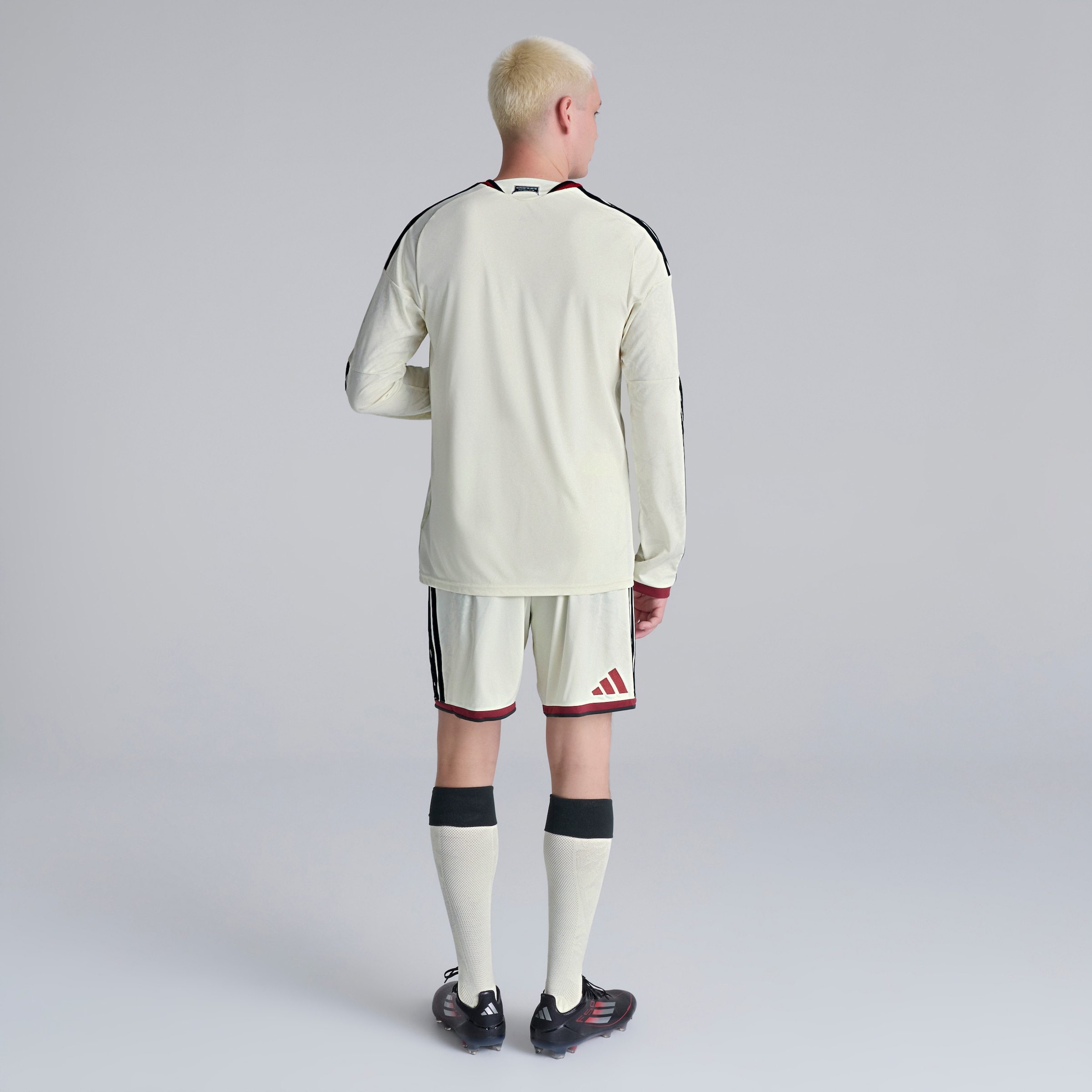 Manchester United 26/27 Third Shorts Cream Beige Detail [3-6]