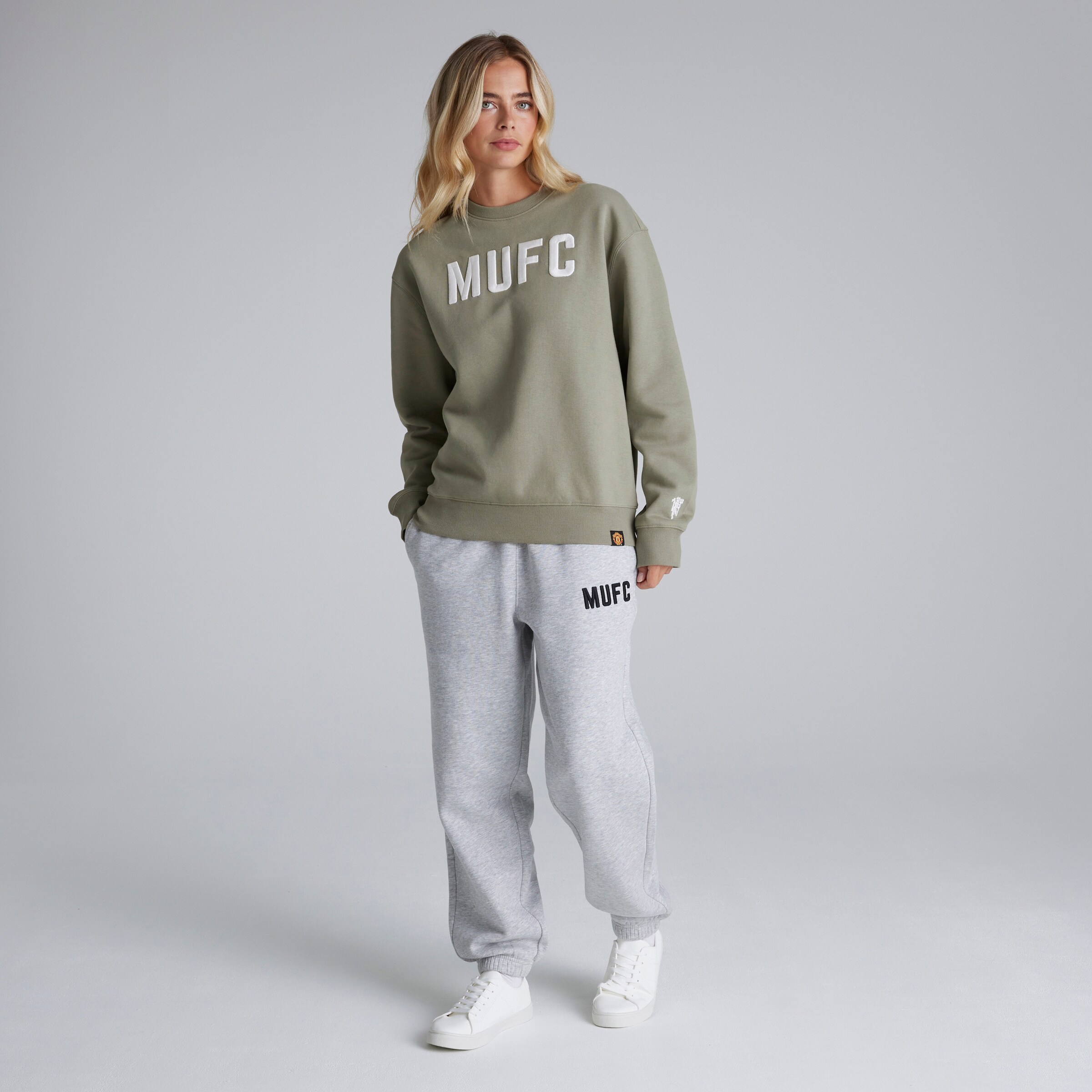 Manchester United Womens MUFC Sweatshirt Green Green Detail [3-5]