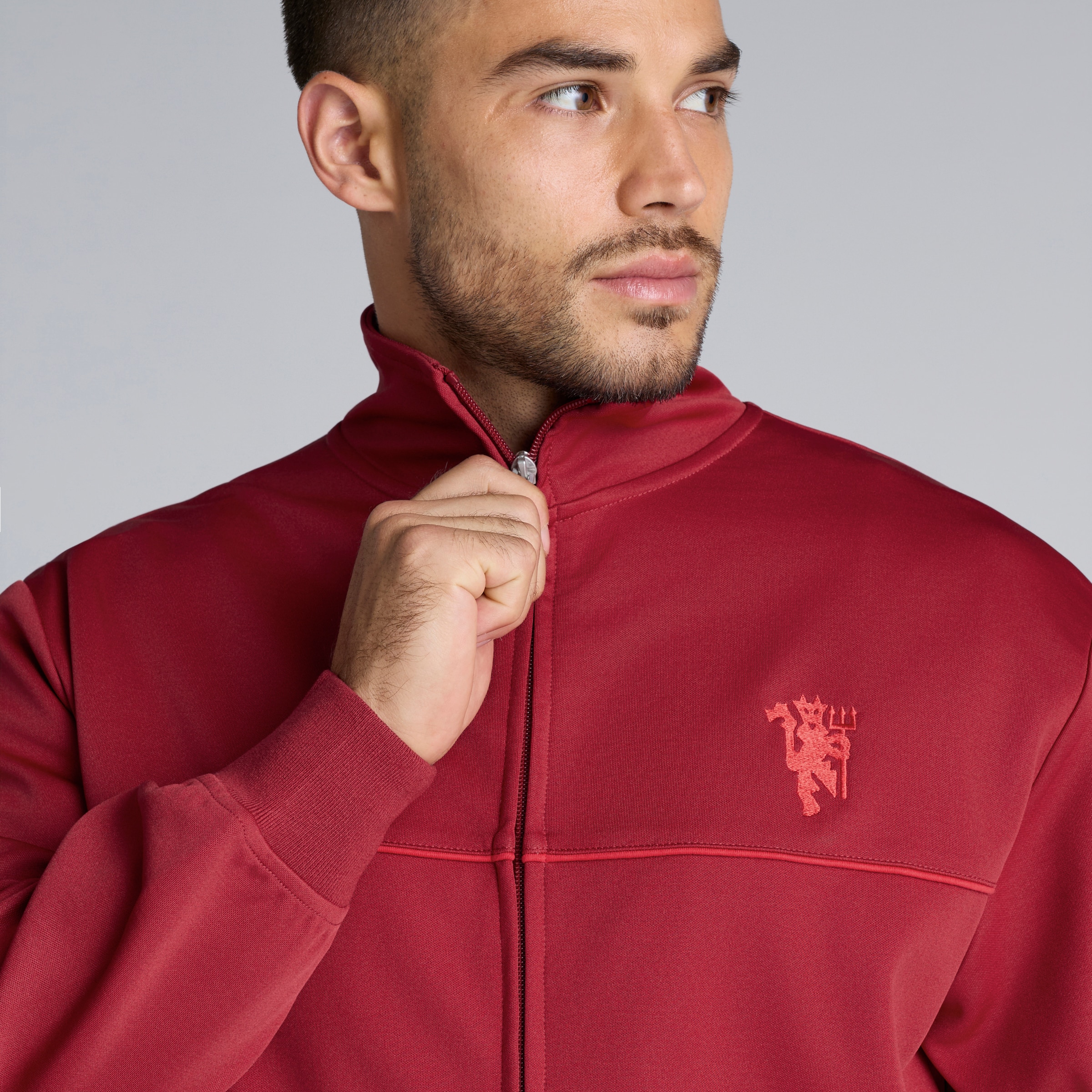 Manchester United There's Nothing on Earth Like Being a Red Track Jacket Red Rojo Detalle [4-6]