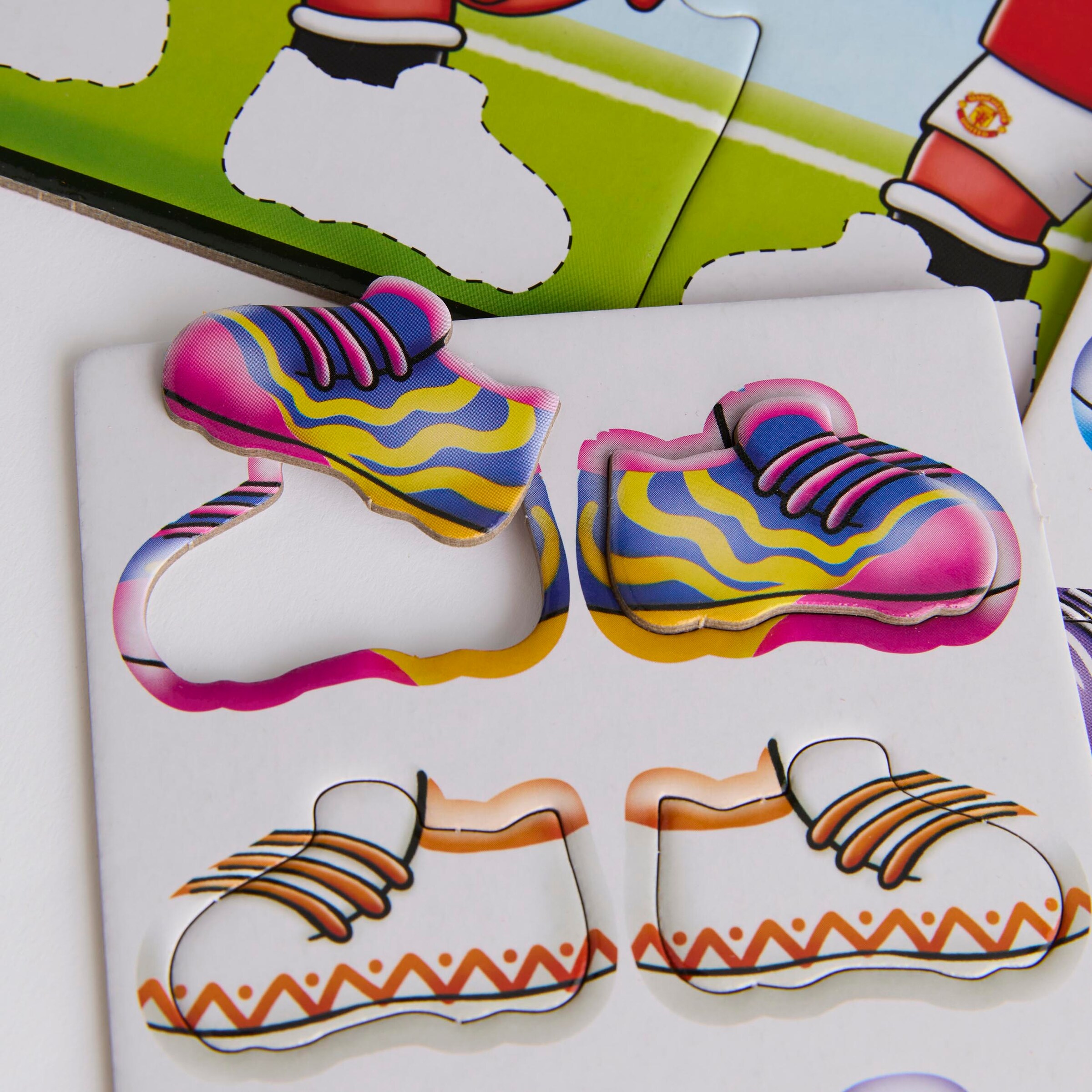 Manchester United Fred the Red Boot Matching Game Detail [3-4]