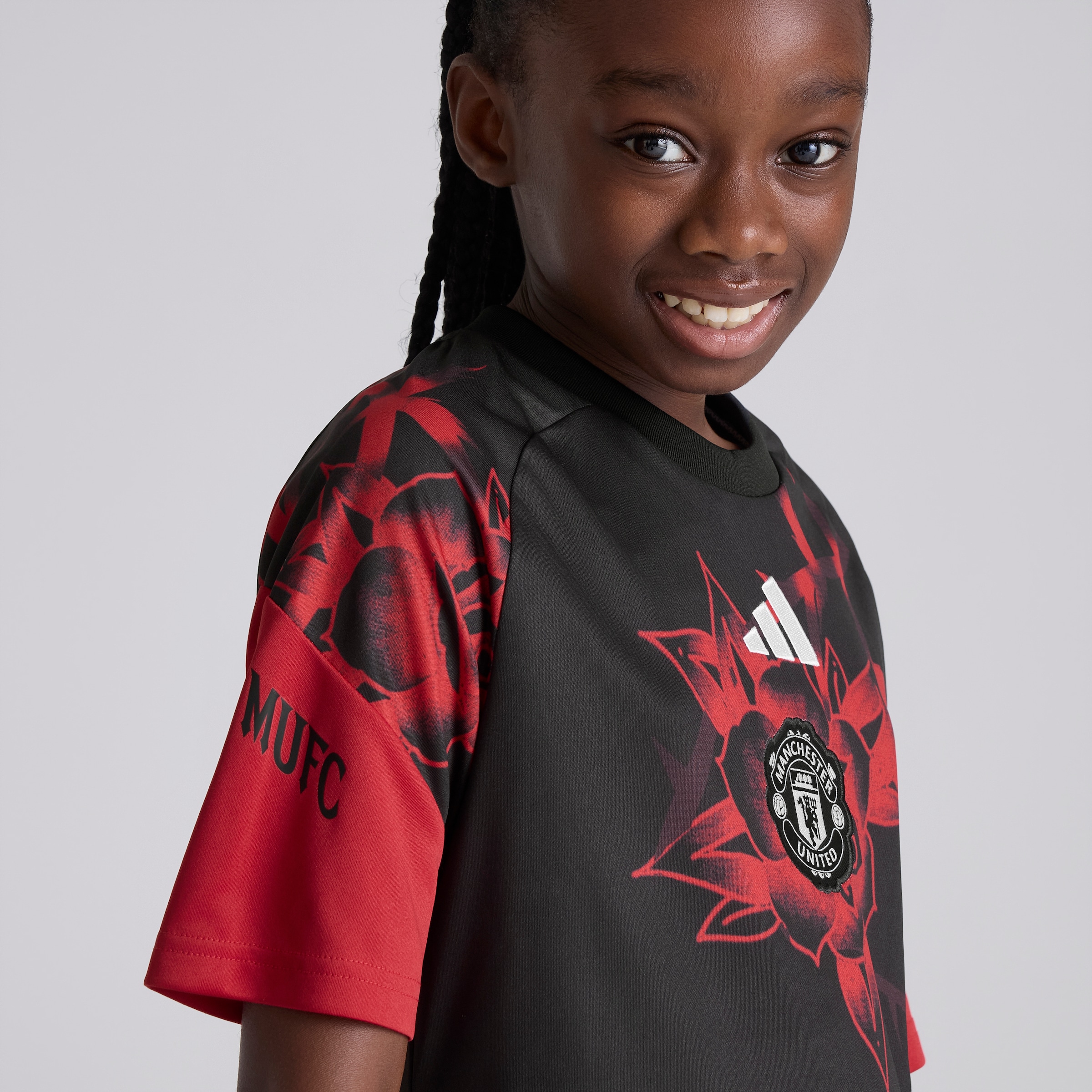 Manchester United Kids 26/27 Home Pre Match Jersey Red Detail [4-7]