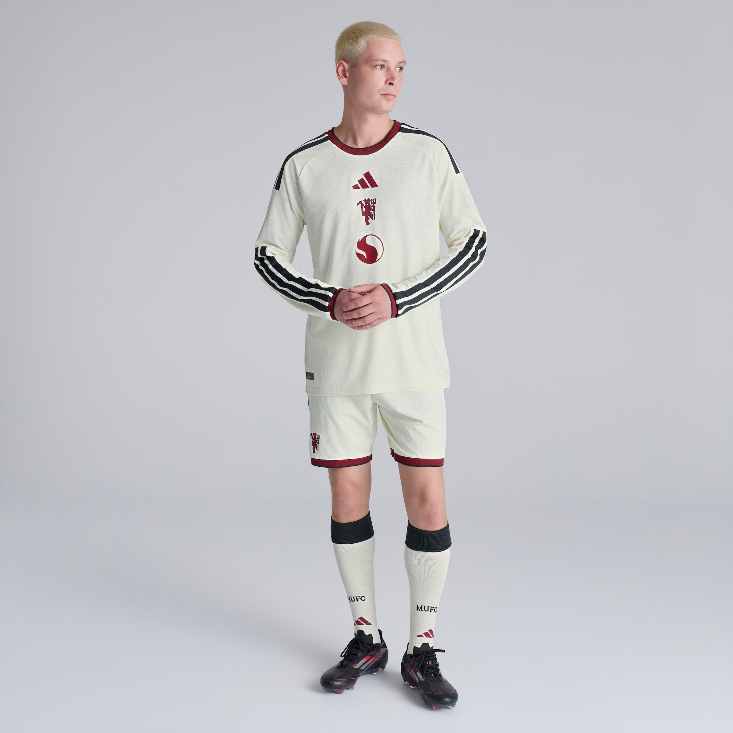 Manchester United 26/27 Third Authentic Shorts Cream Beige Detail [4-6]