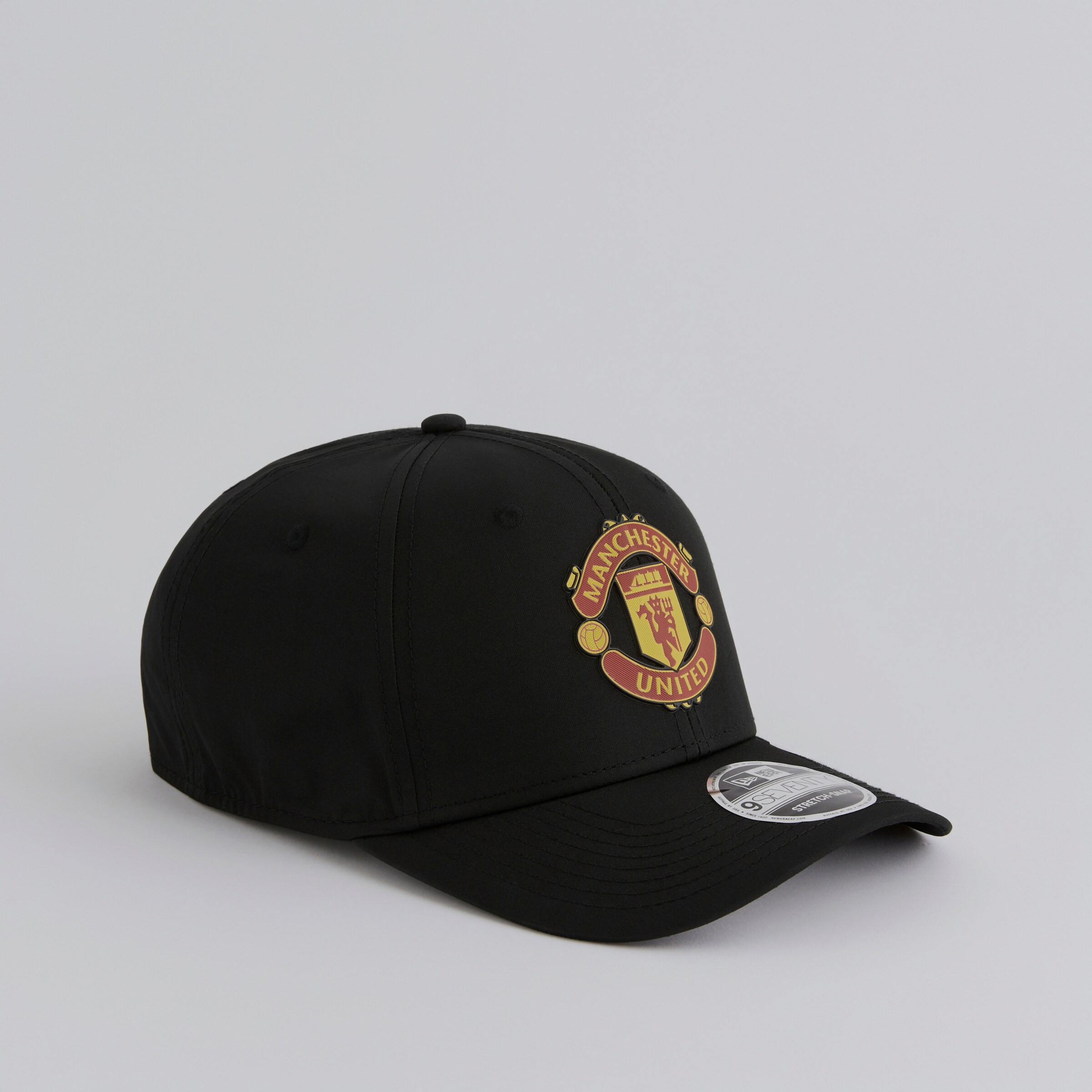 Manchester United x New Era Full Colour Crest 9Seventy Cap Black Black Detail [2-5]
