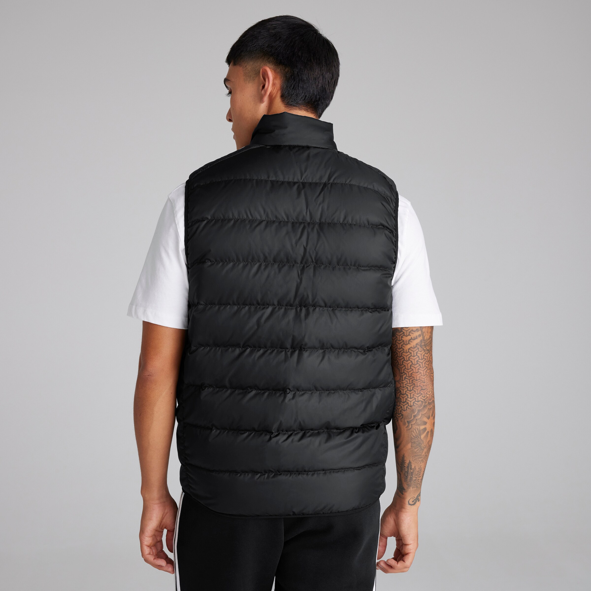 Manchester United x adidas Mens Essentials 3-Stripes Light Down Gilet Black Black Detail [2-5]