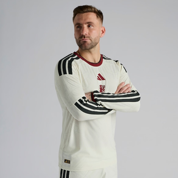 Manchester United 26/27 Third Authentic Long Sleeve Jersey Beige