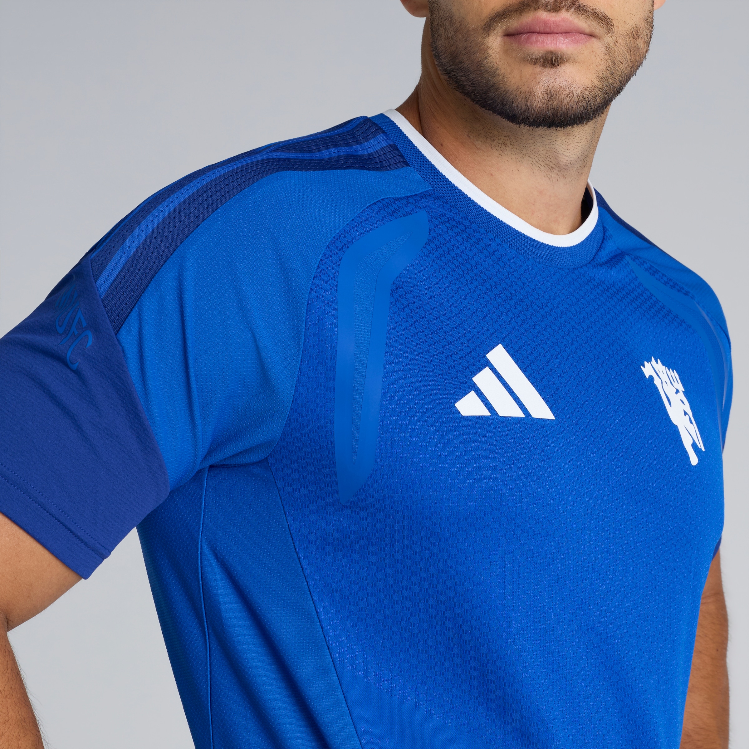 Manchester United 26/27 Cup Training Tiro Authentic Jersey Blue 蓝色 细节 [6-6]