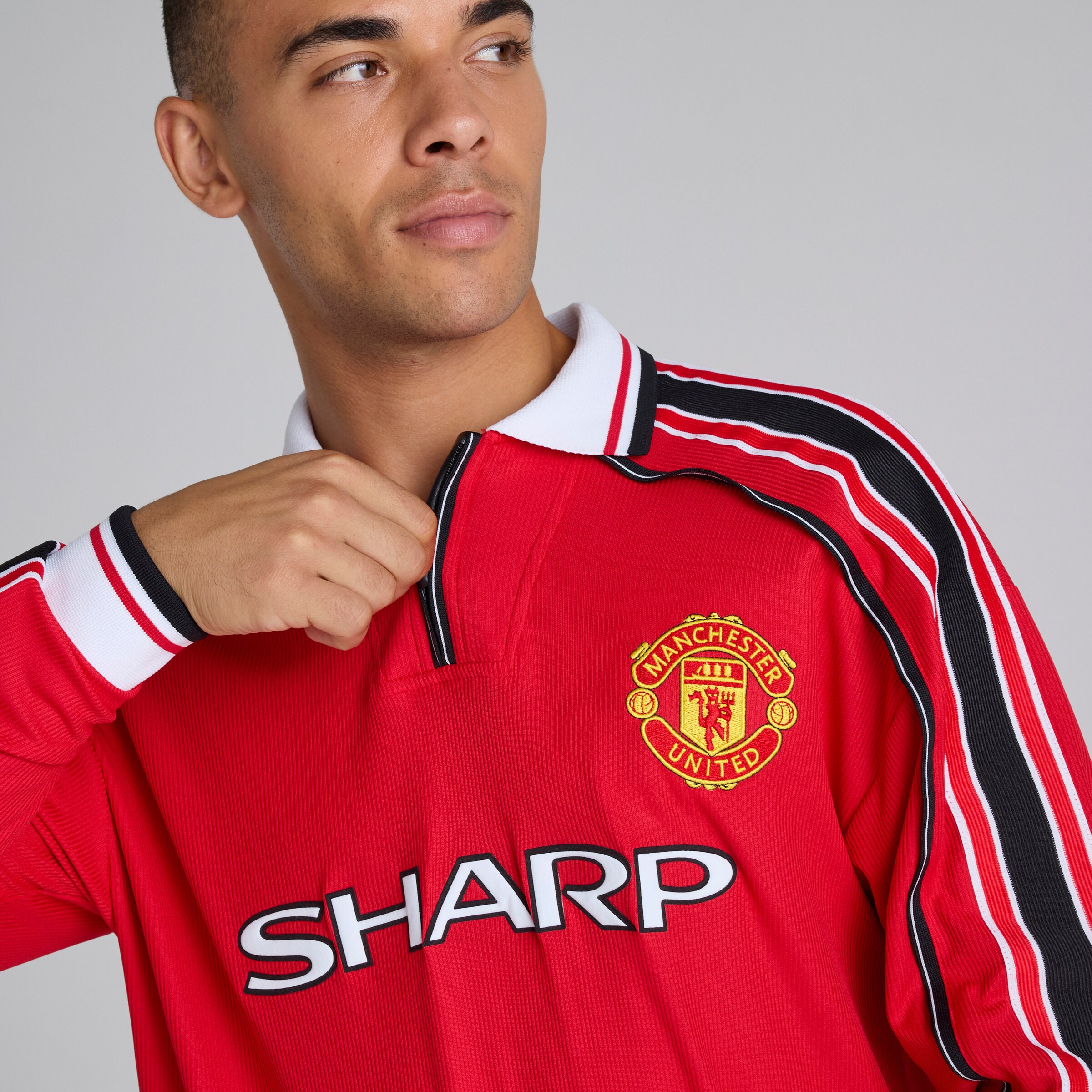Manchester United Long Sleeve 1998-00 Home Shirt Red Rouge Détail [4-5]