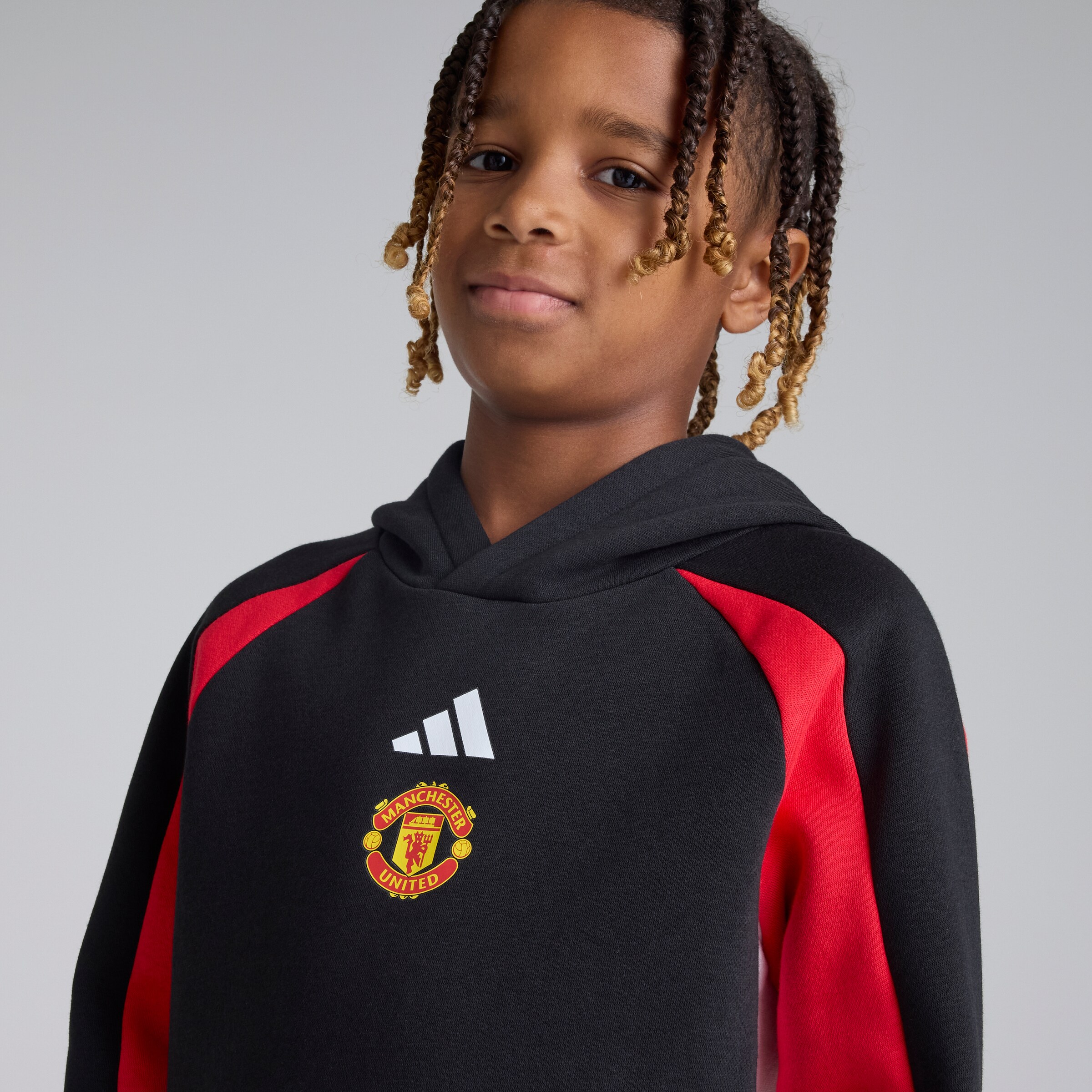 Manchester United x adidas Kids Colourblock Hoodie Black/Red Negro Detalle [4-5]