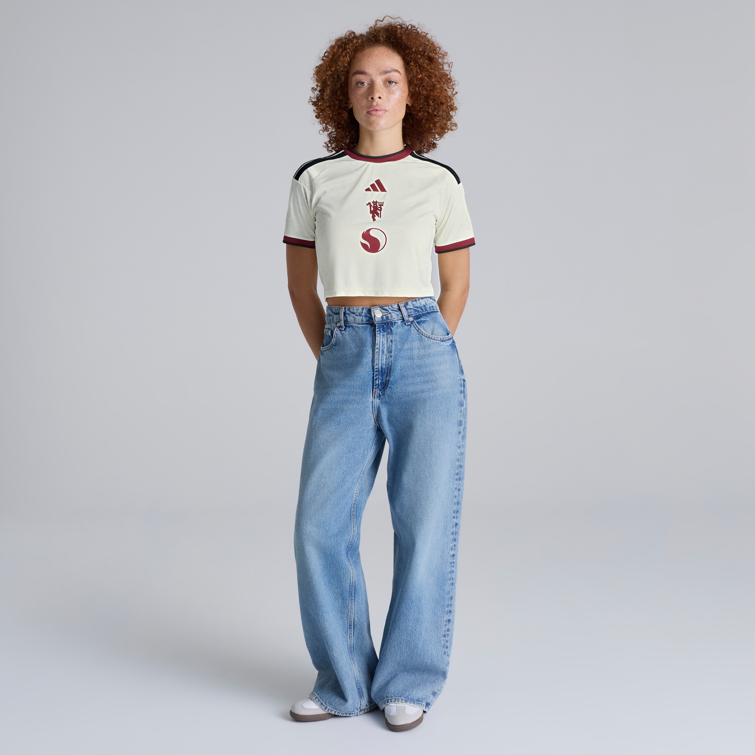 Manchester United Womens 26/27 Third Cropped Jersey Beige Detail [3-7]