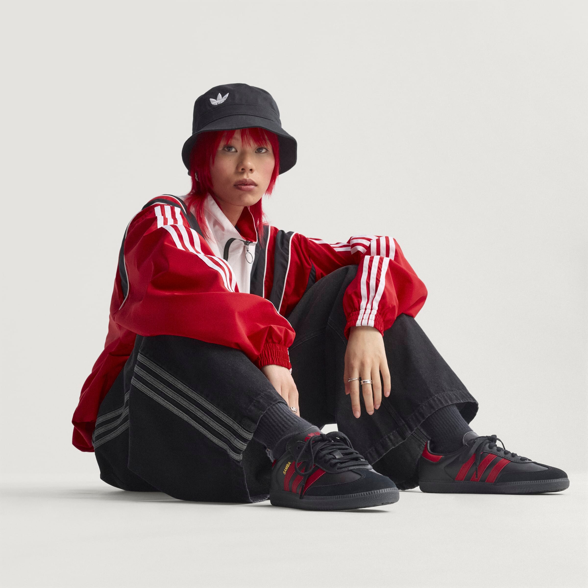 Manchester United x Adidas Samba Black Black Detail [5-7]