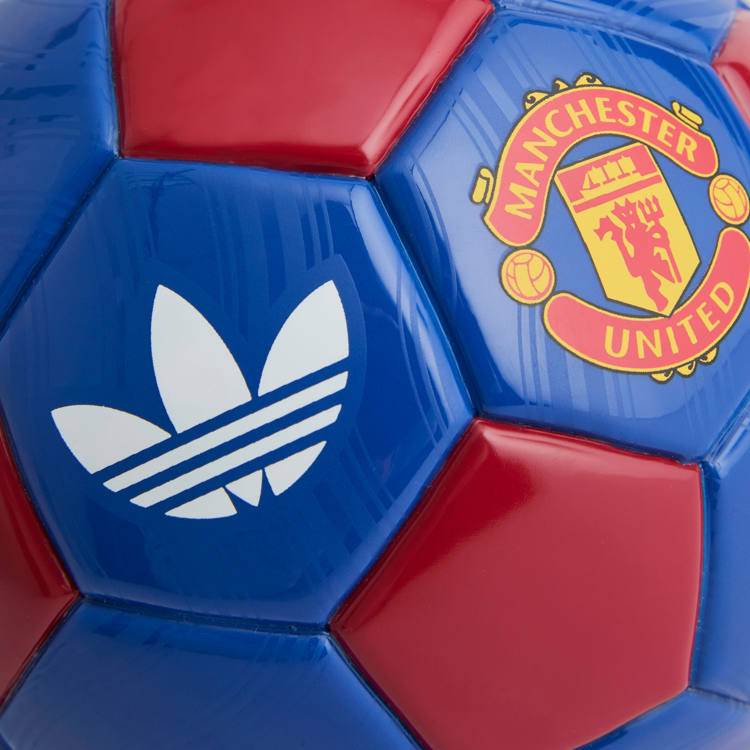 Manchester United x adidas Away Club Football Size 1 Blue 红色 细节 [3-4]
