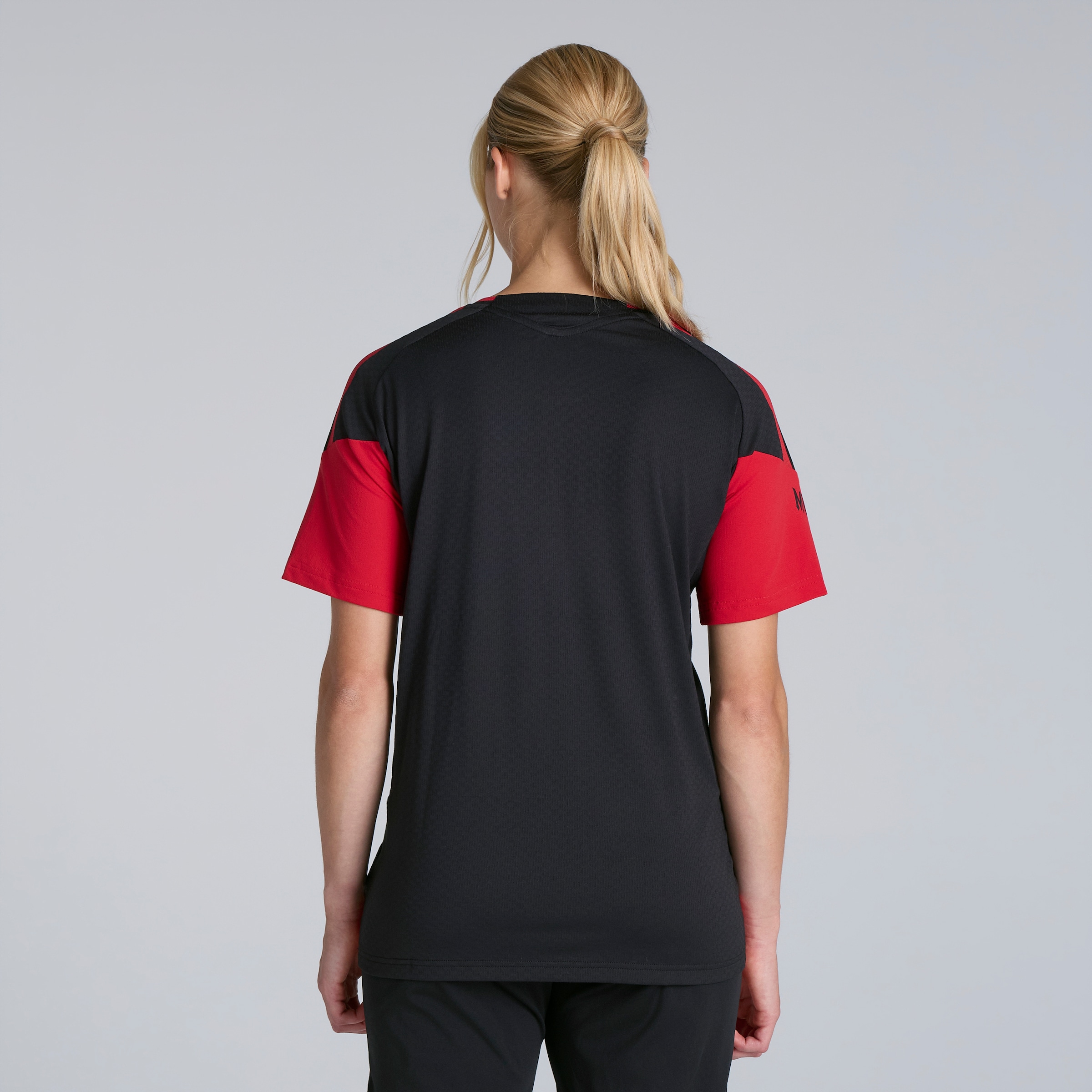 Manchester United Womens 26/27 Training Tiro Authentic Jersey Black (Sponsored) 검정색 세부 사항 [2-5]