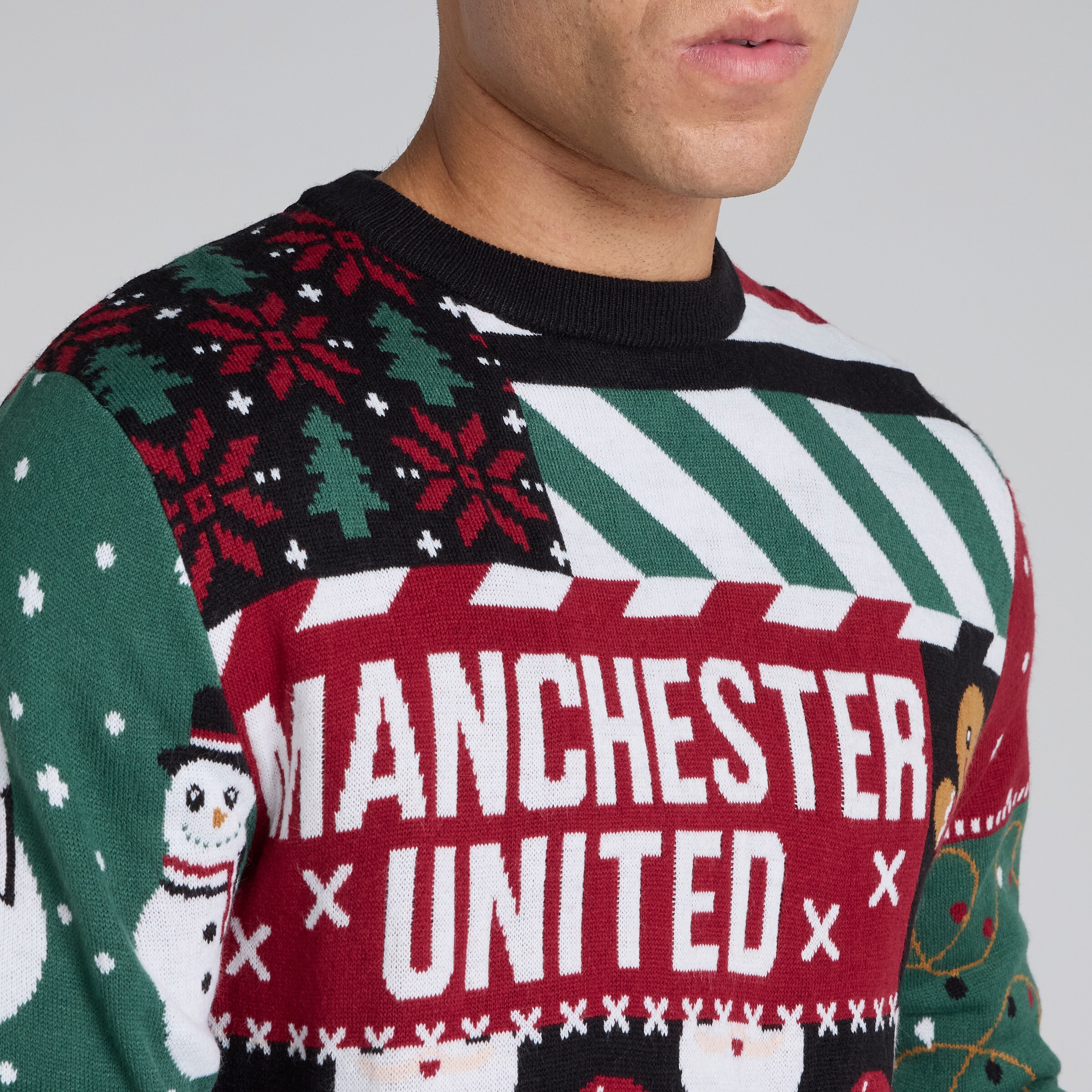 Manchester United Adults Christmas Patchwork Jumper Black Black Detail [4-5]