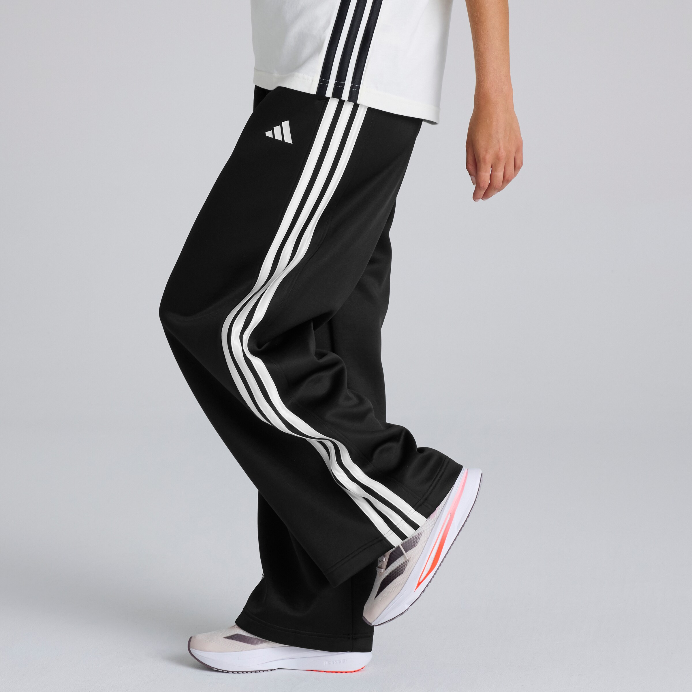Manchester United x adidas Womens Stadium Track Pants Black Black Detail [4-6]