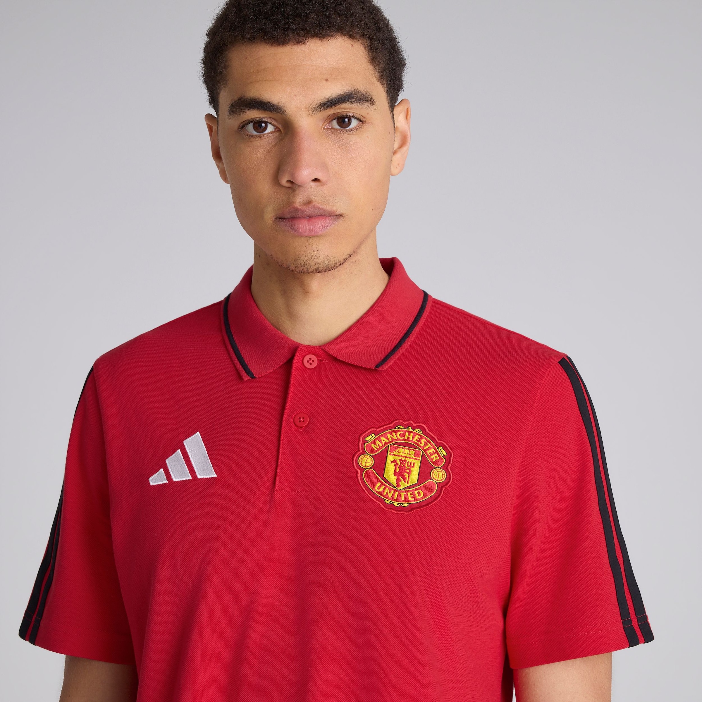 Manchester United x adidas DNA Polo Shirt Red Rojo Detalle [4-5]