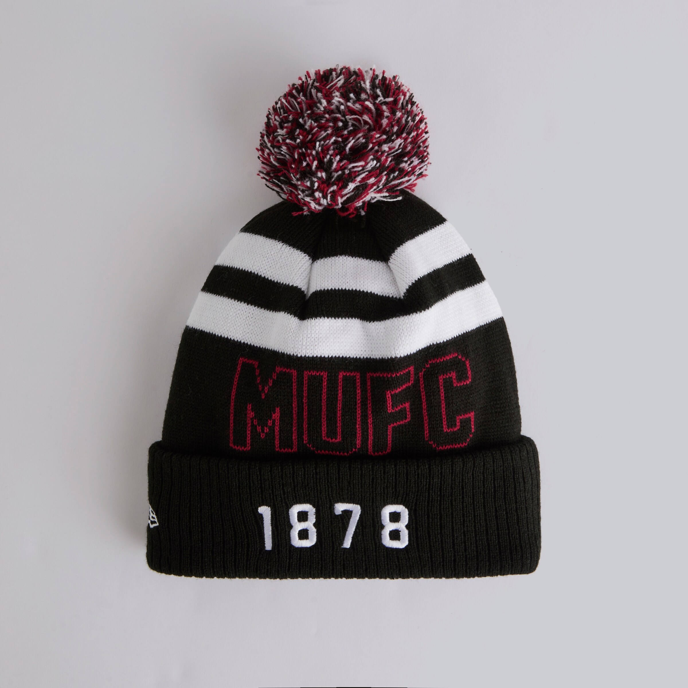 Manchester United x New Era Stripe Sport Bobble Beanie Black Black Detail [2-4]