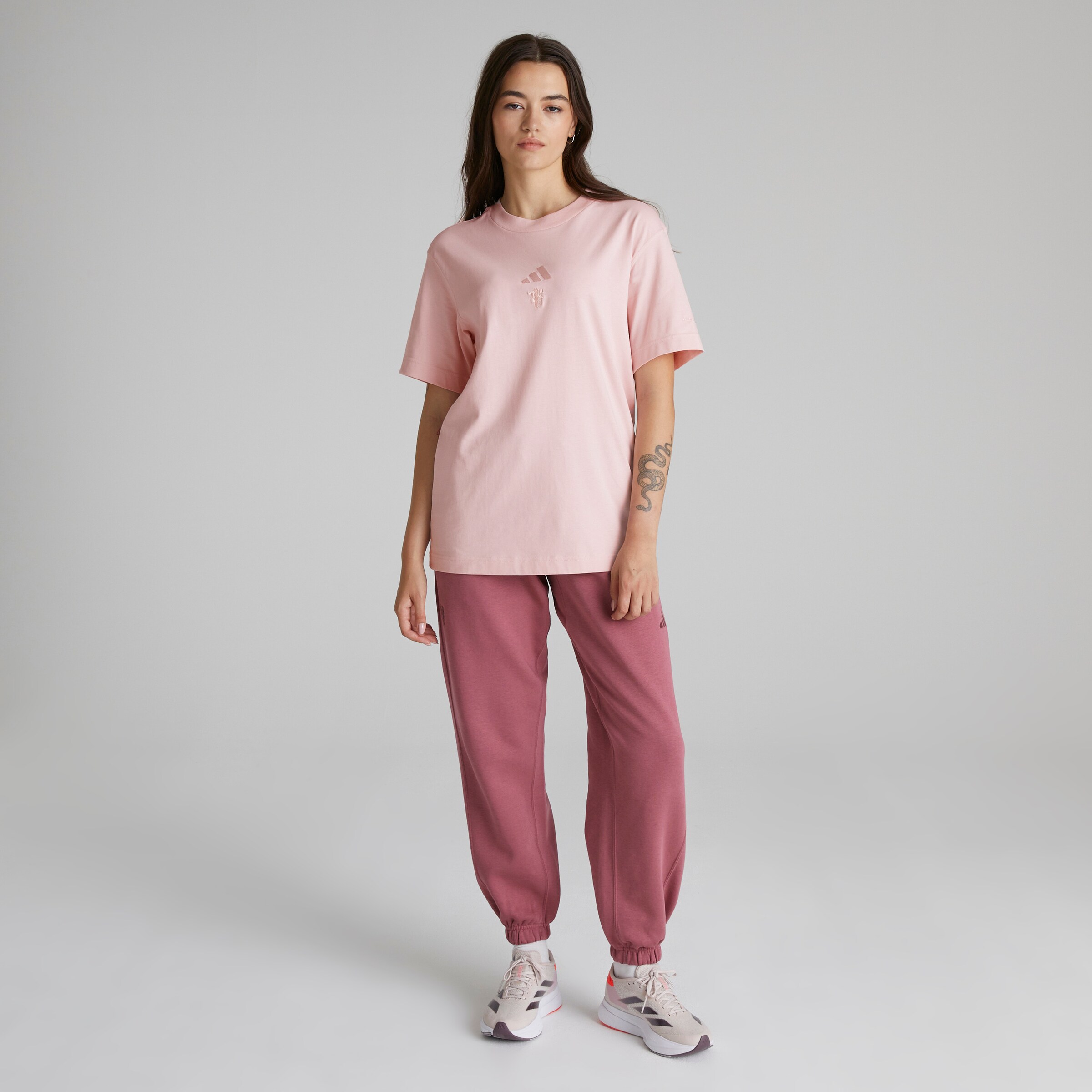 Manchester United x adidas Womens ALL SZN Loose Fit T-Shirt Pink Pink Detail [3-7]