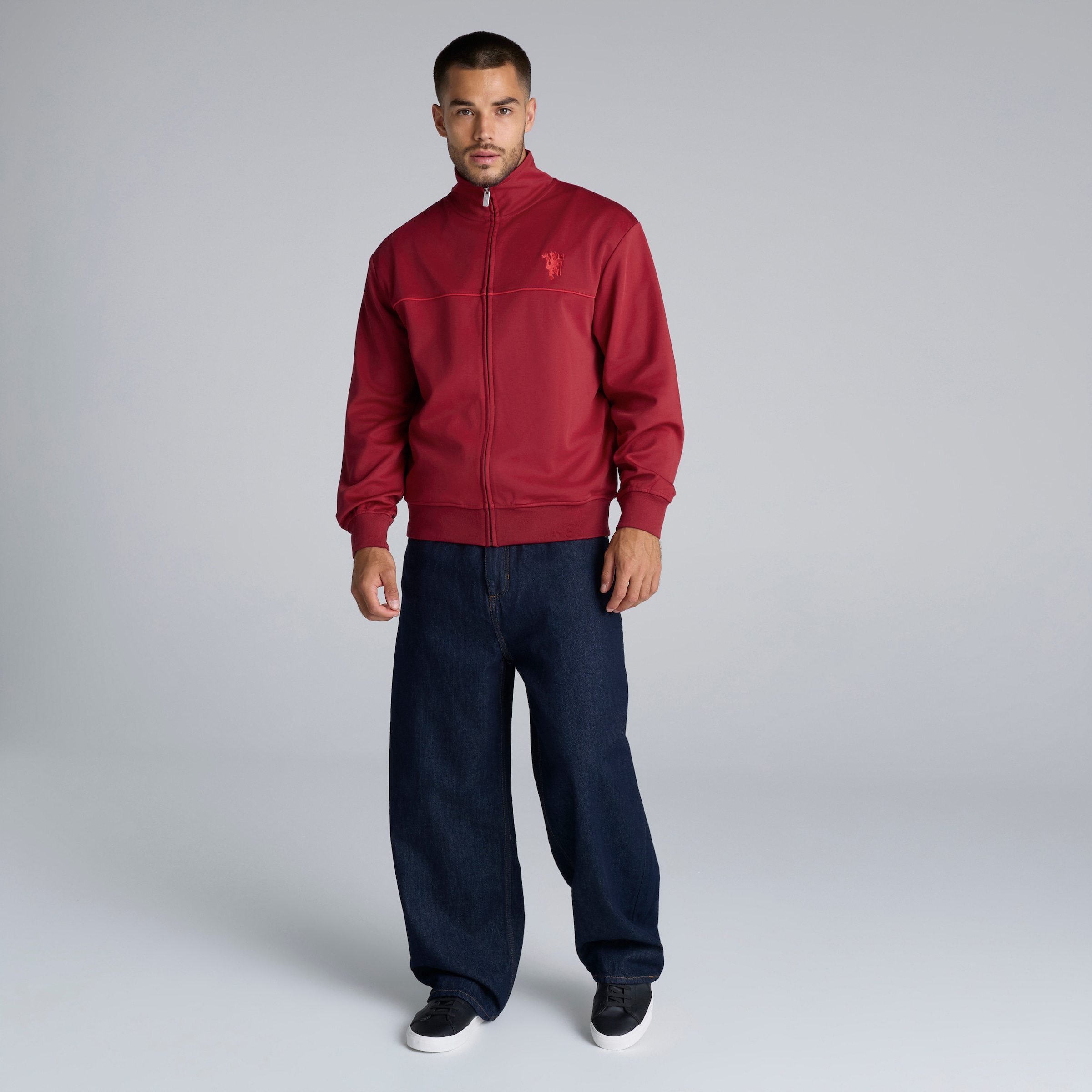 Manchester United There's Nothing on Earth Like Being a Red Track Jacket Red Rojo Detalle [3-6]