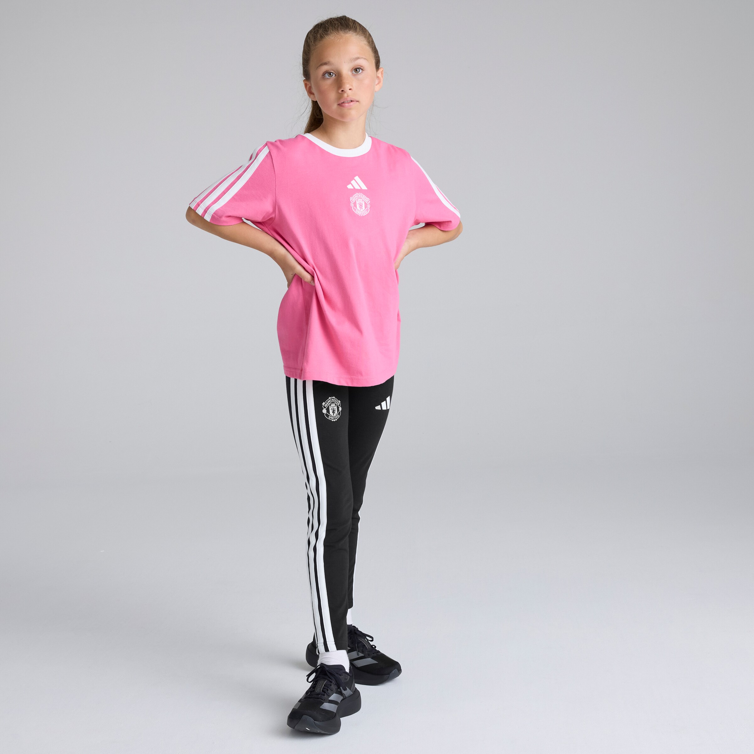 Manchester United x adidas Kids Essentials 3-Stripes Leggings Black Noir Détail [3-5]