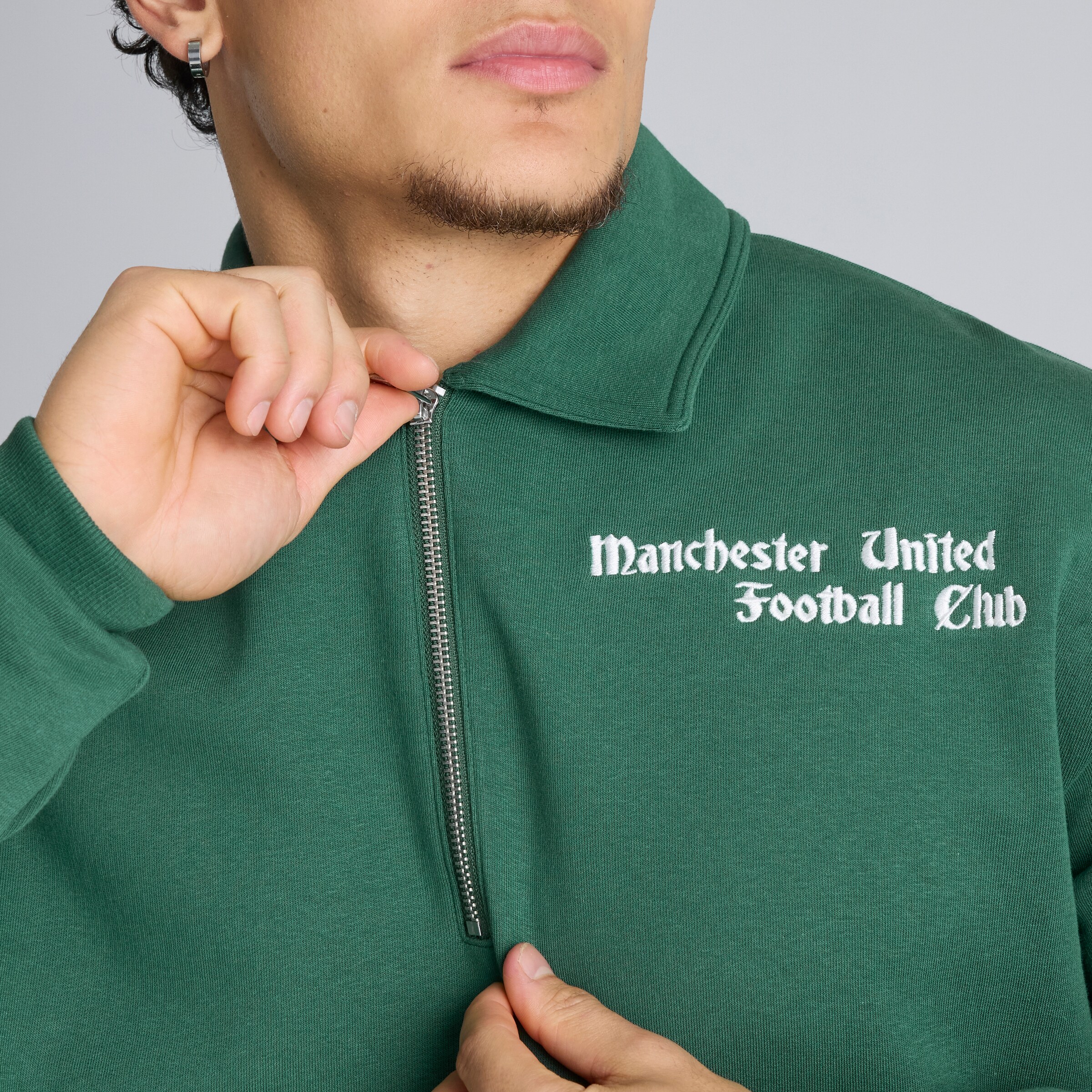 Manchester United Archive Quarter Zip Sweatshirt Green Green Detail [5-6]