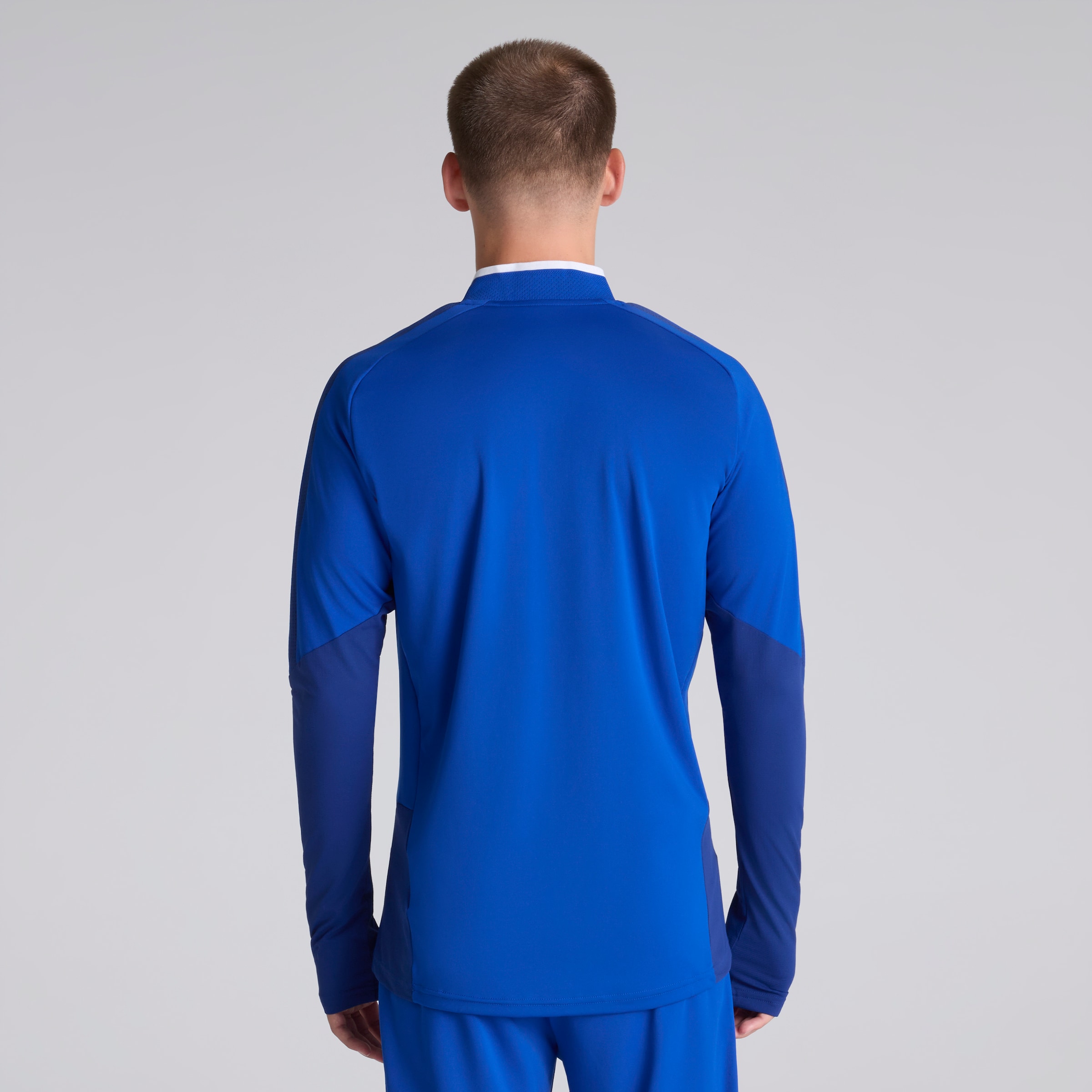 Manchester United 26/27 Cup Training Tiro Authentic Top Blue (Sponsored) Blau Detail [2-5]