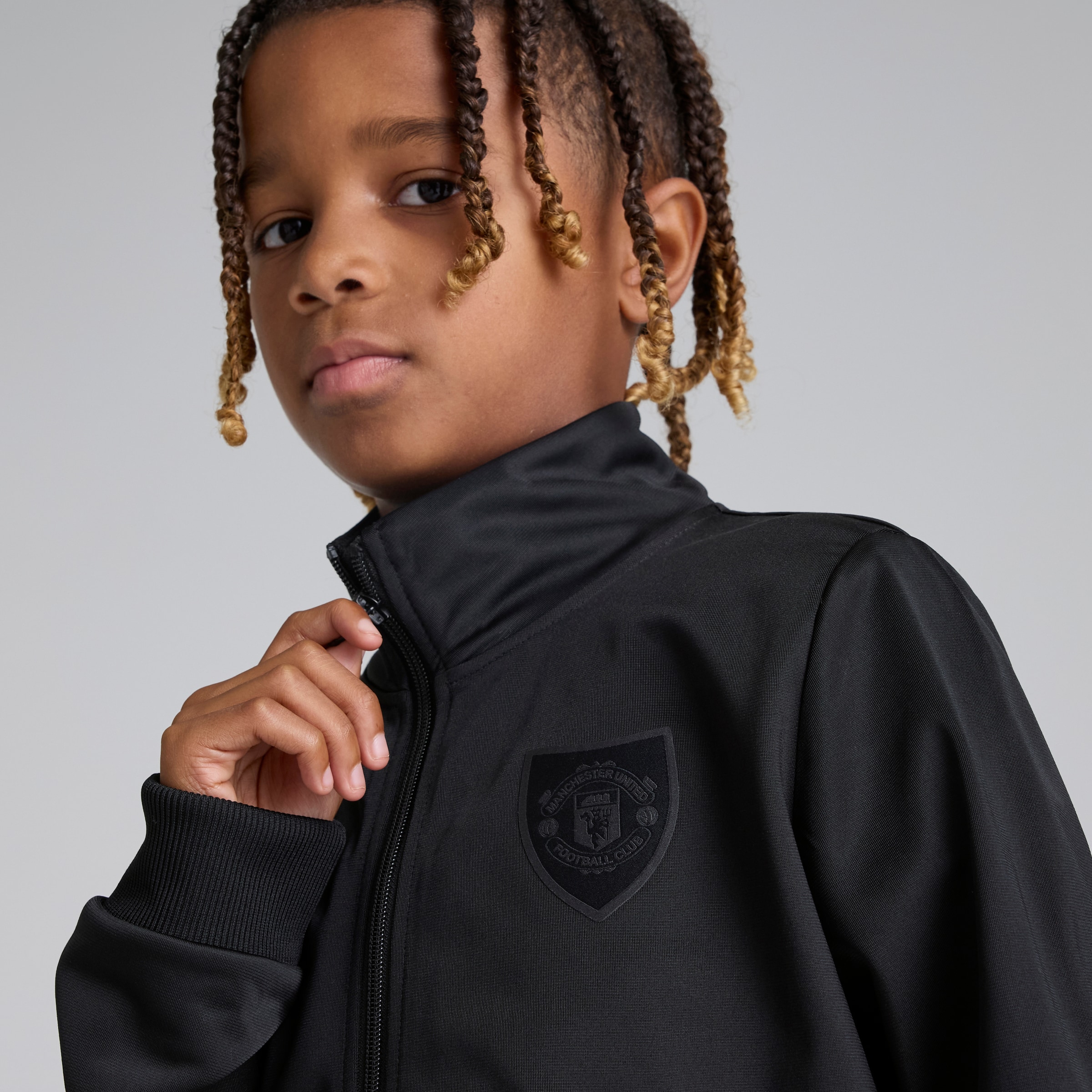Manchester United Kids Blackout Full-Zip Track Jacket Black Negro Detalle [5-5]