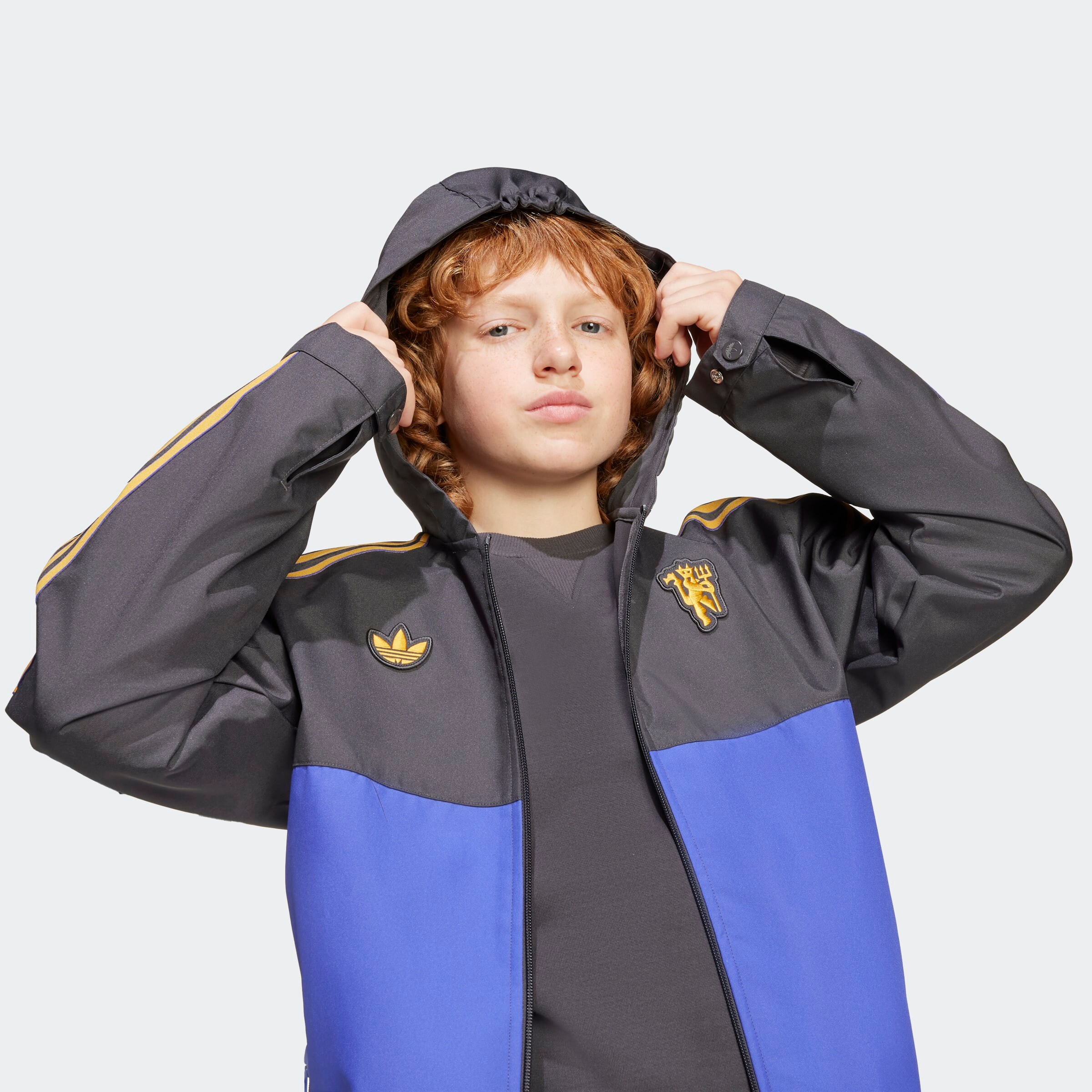 Manchester United Terrace Icons Parka Kids Noir Détail [5-8]