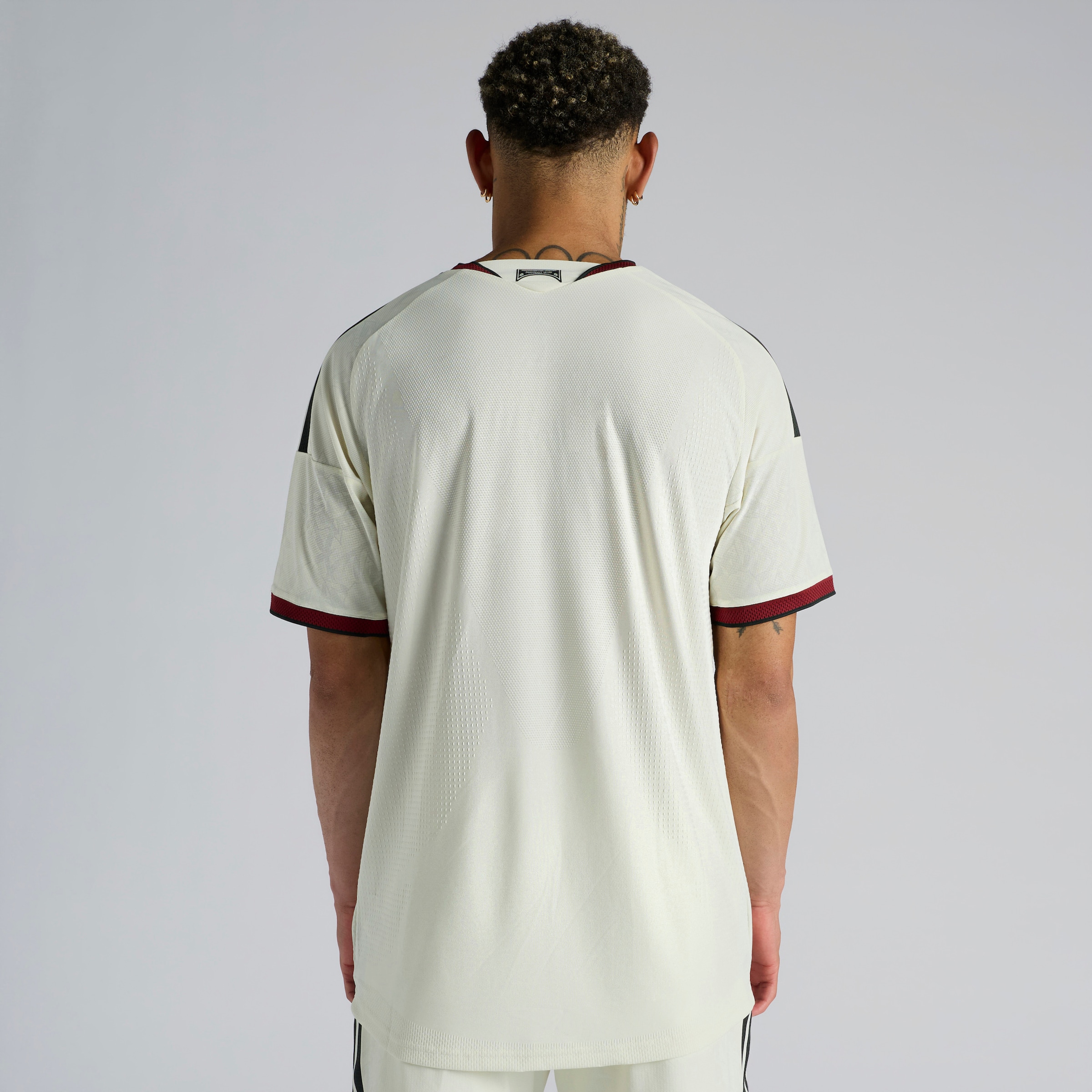 Manchester United 26/27 Third Authentic Jersey Beige Détail [2-6]