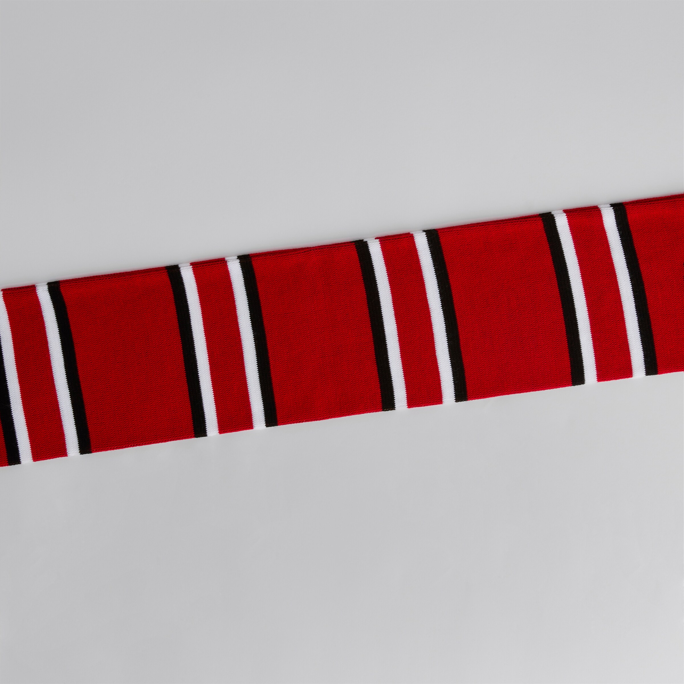 Manchester United Kids Hat And Scarf Set Red Detail [4-4]