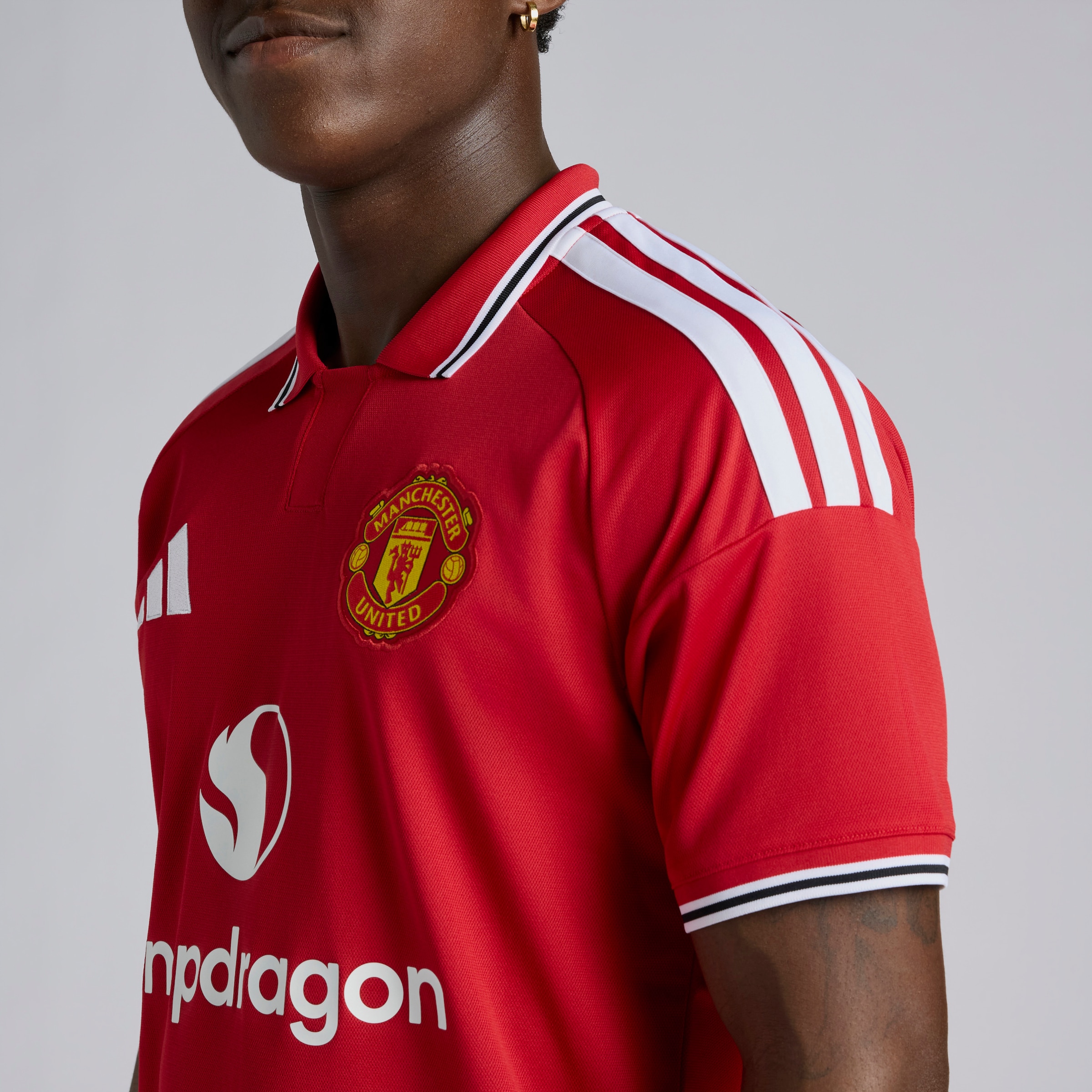 Manchester United 26/27 Home Jersey 红色 细节 [4-6]