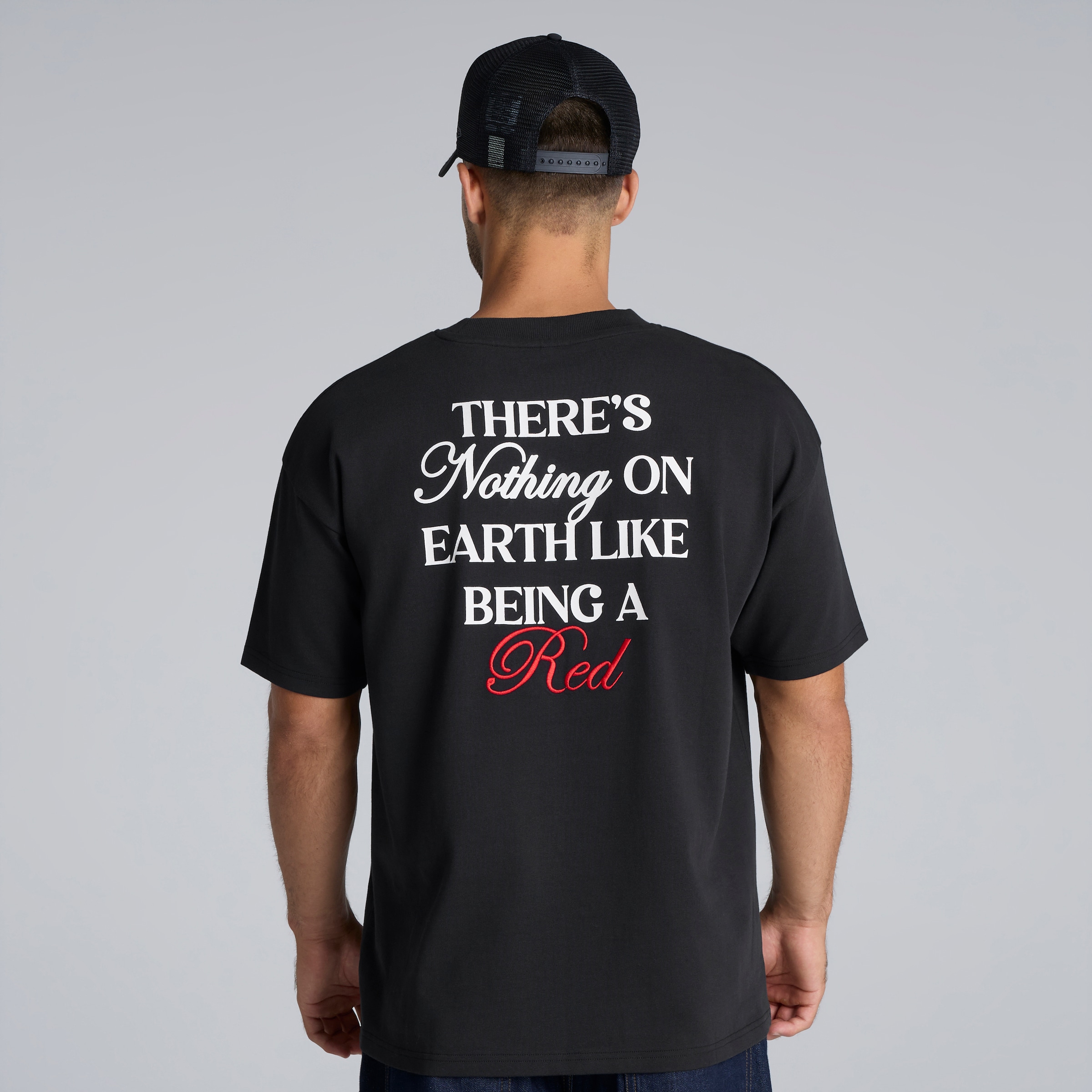 Manchester United There's Nothing on Earth Like Being a Red Back Print T-Shirt Black Negro Detalle [2-5]