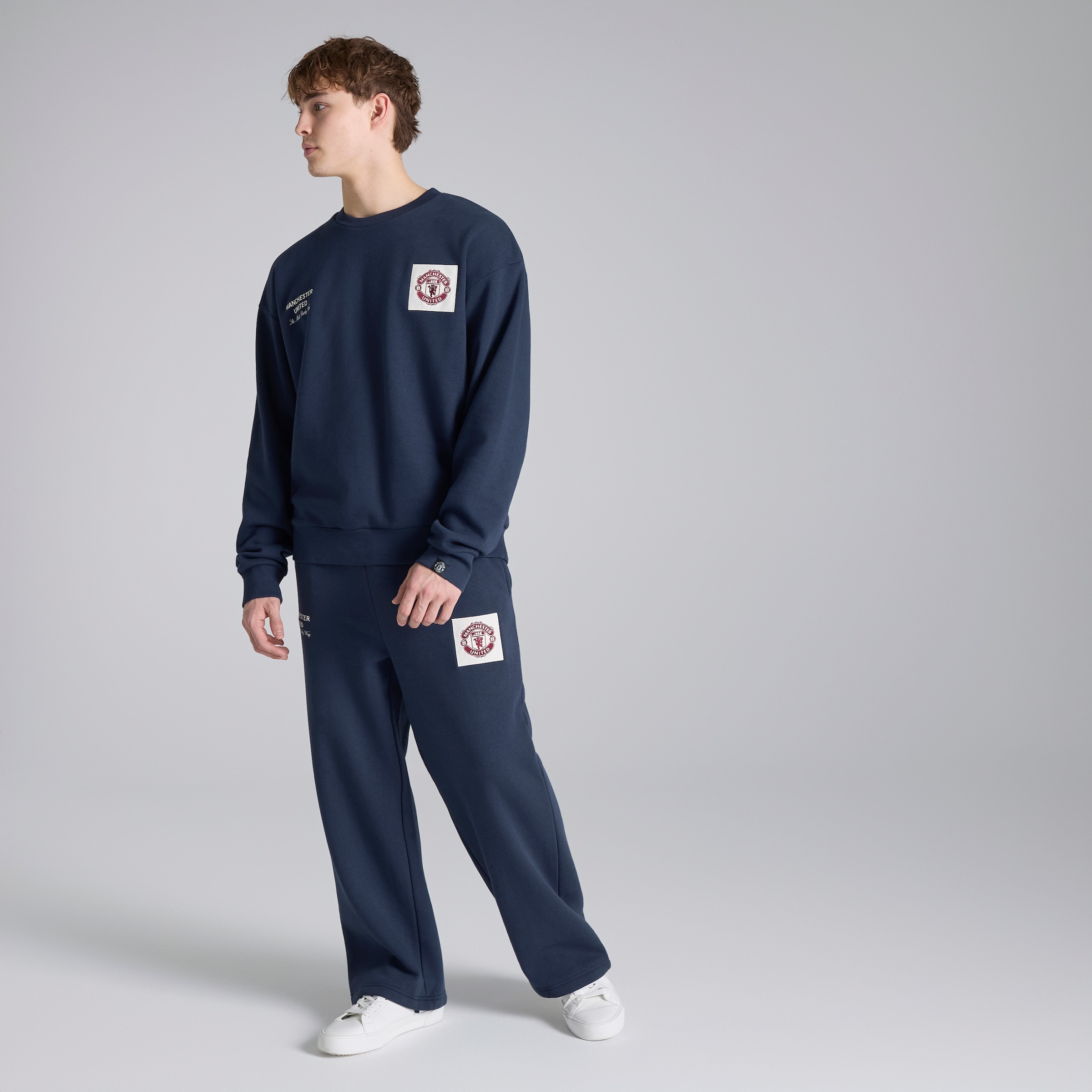 Manchester United Theatre of Dreams Joggers Navy Navy blue Detail [3-5]