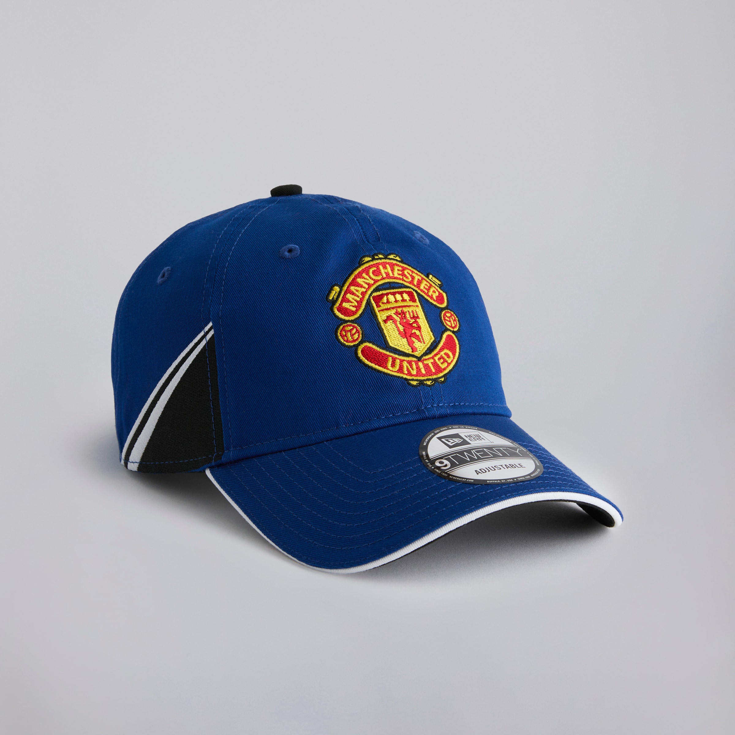 Manchester United x New Era 9Twenty Retro Cap Blue Azul Detalle [2-5]